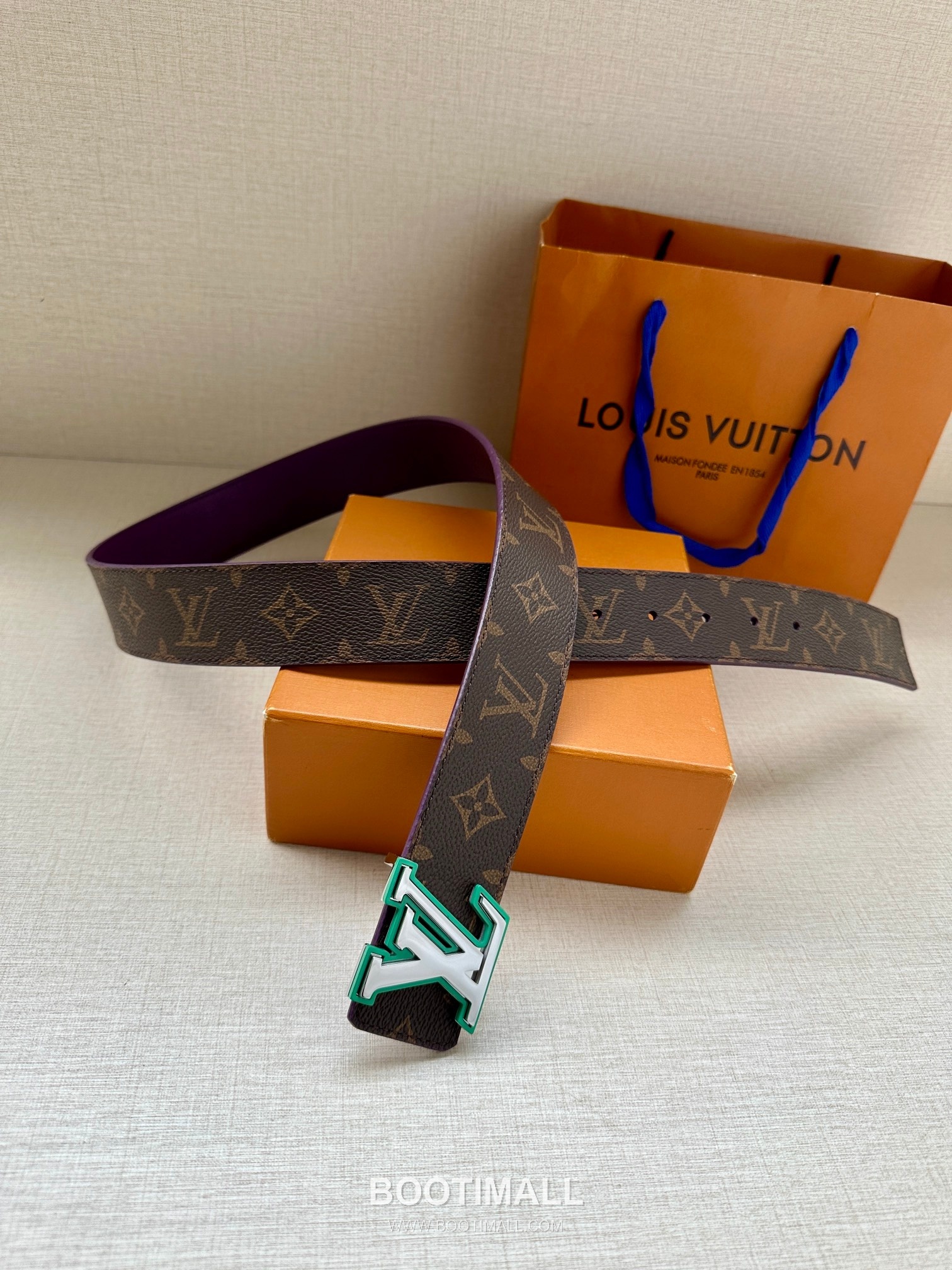 Louis Vuitton LV Initiales Gradient Monogram Canvas Reversible Belt with LV Buckle Palladium 루이비통 LV 이니셜 그라디언트 모노그램 캔버스 리버서블 벨트 LV 버클 황동 베이스 팔라듐 피니시 4.0cm 9