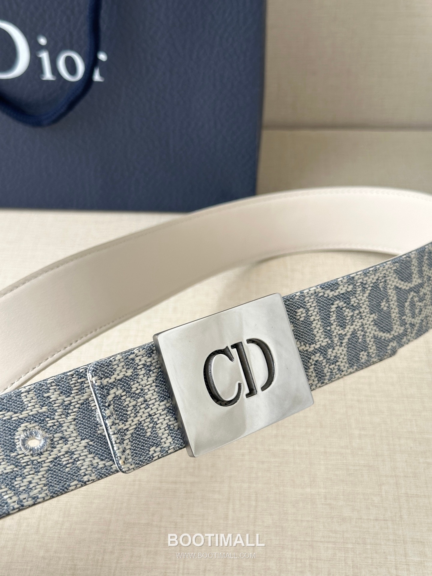 Dior Calfskin Grained Leather Reversible Belt with Logo Buckle Palladium 디올 카프스킨 그레인 레더 리버서블 벨트 로고 버클 황동 베이스 팔라듐 피니시 3.5cm 2