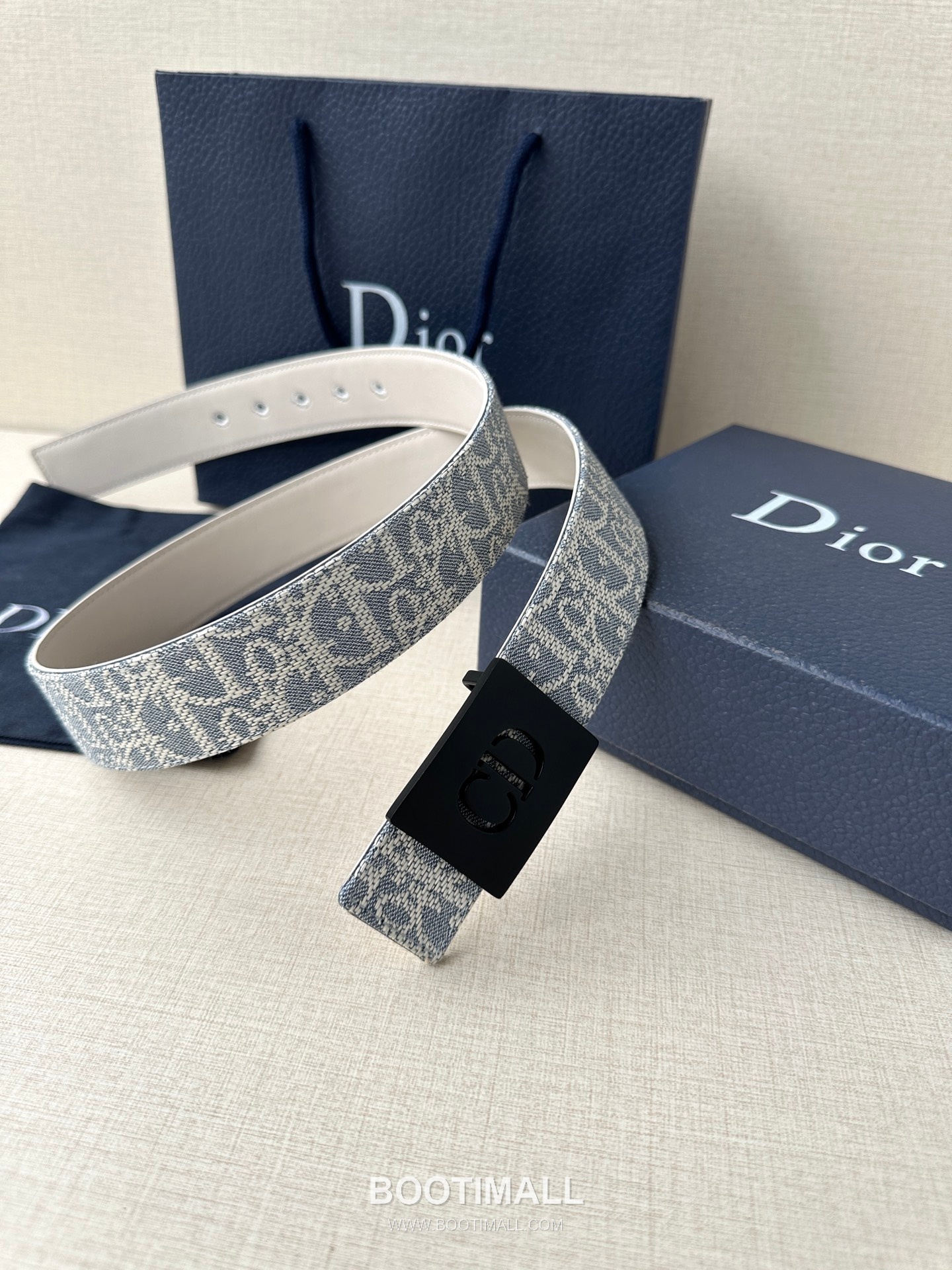 Dior Calfskin Grained Leather Reversible Belt with Logo Buckle Palladium 디올 카프스킨 그레인 레더 리버서블 벨트 로고 버클 황동 베이스 팔라듐 피니시 3.5cm 4