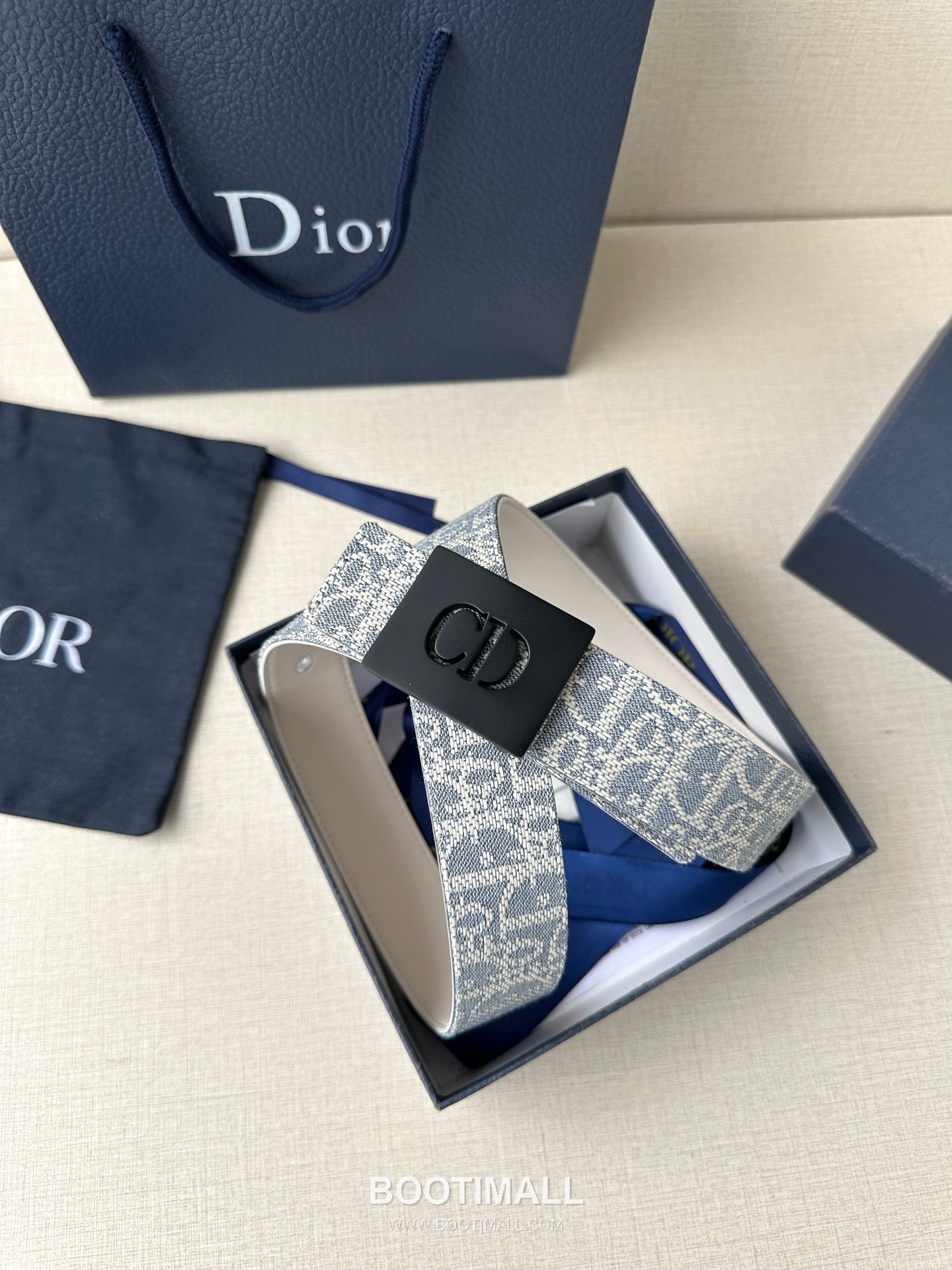 Dior Calfskin Grained Leather Reversible Belt with Logo Buckle Palladium 디올 카프스킨 그레인 레더 리버서블 벨트 로고 버클 황동 베이스 팔라듐 피니시 3.5cm 6