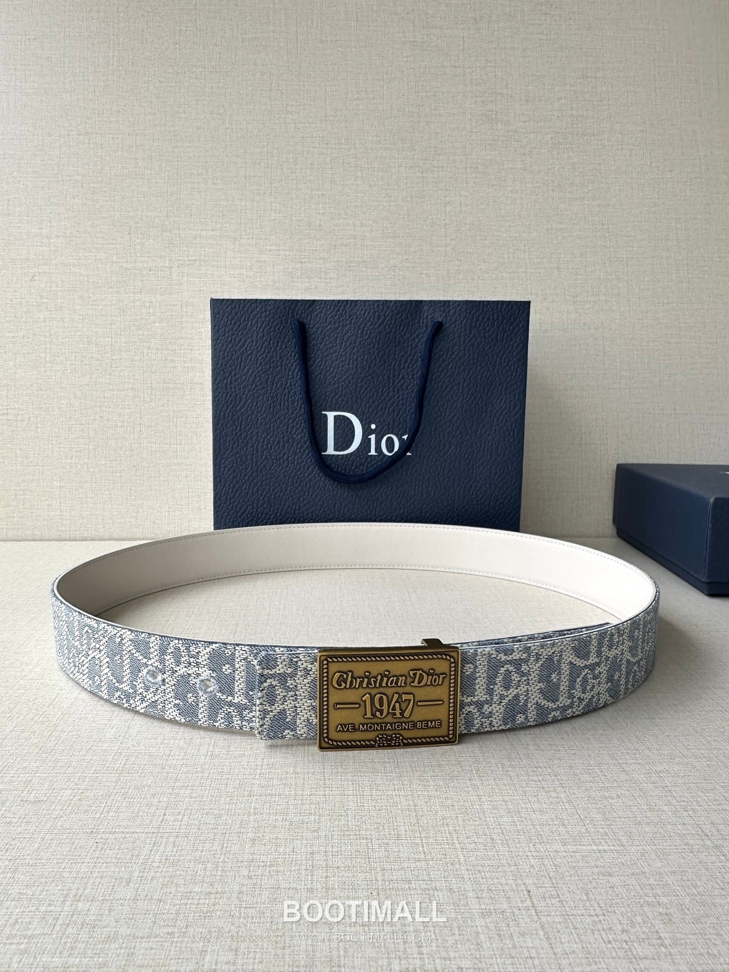 Dior Calfskin Grained Leather Reversible Belt with Logo Buckle Palladium 디올 카프스킨 그레인 레더 리버서블 벨트 로고 버클 황동 베이스 팔라듐 피니시 3.5cm 1