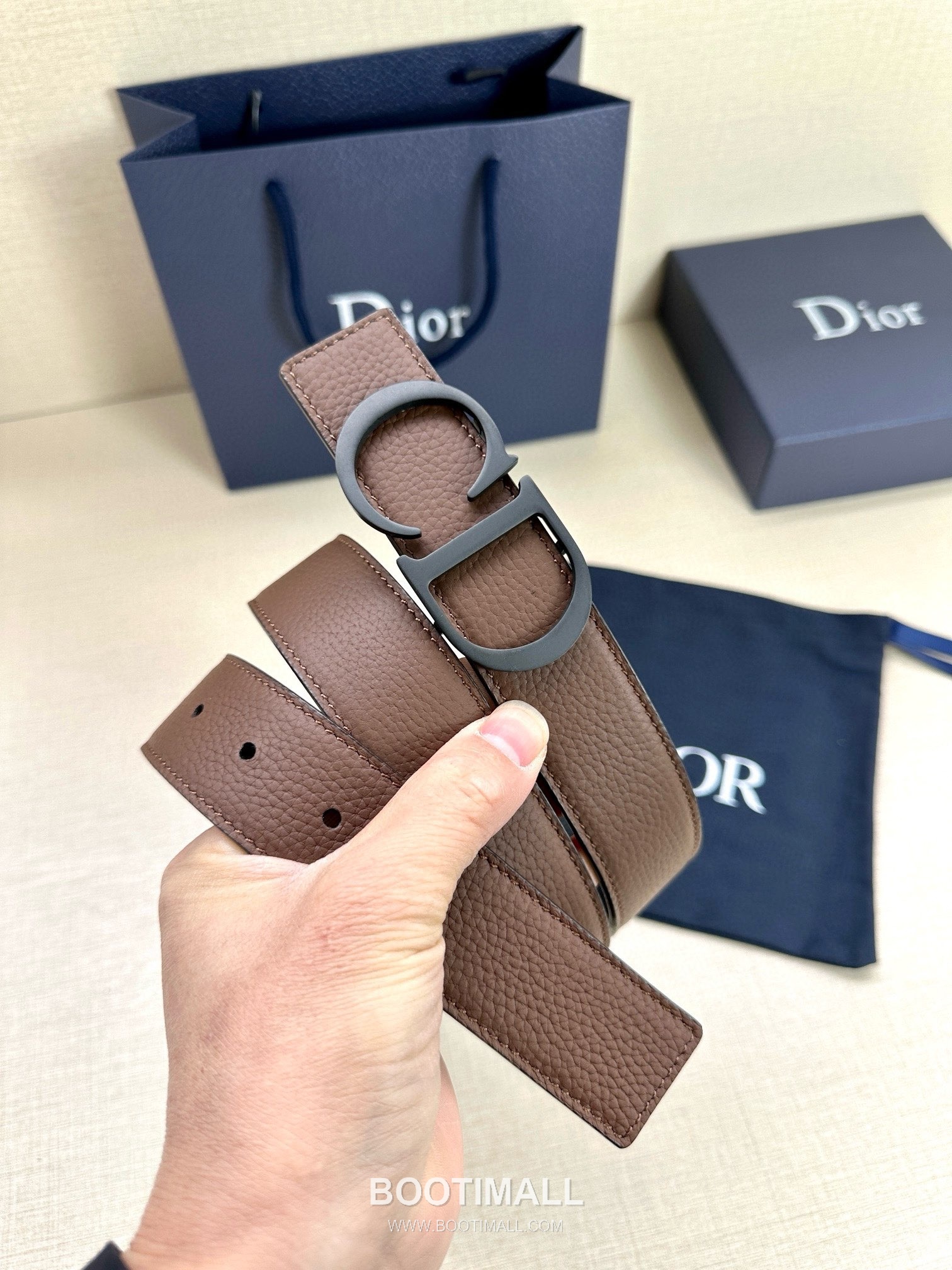 Dior Calfskin Grained Leather Reversible Belt with Logo Buckle Palladium 디올 카프스킨 그레인 레더 리버서블 벨트 로고 버클 황동 베이스 팔라듐 피니시 3.5cm 2