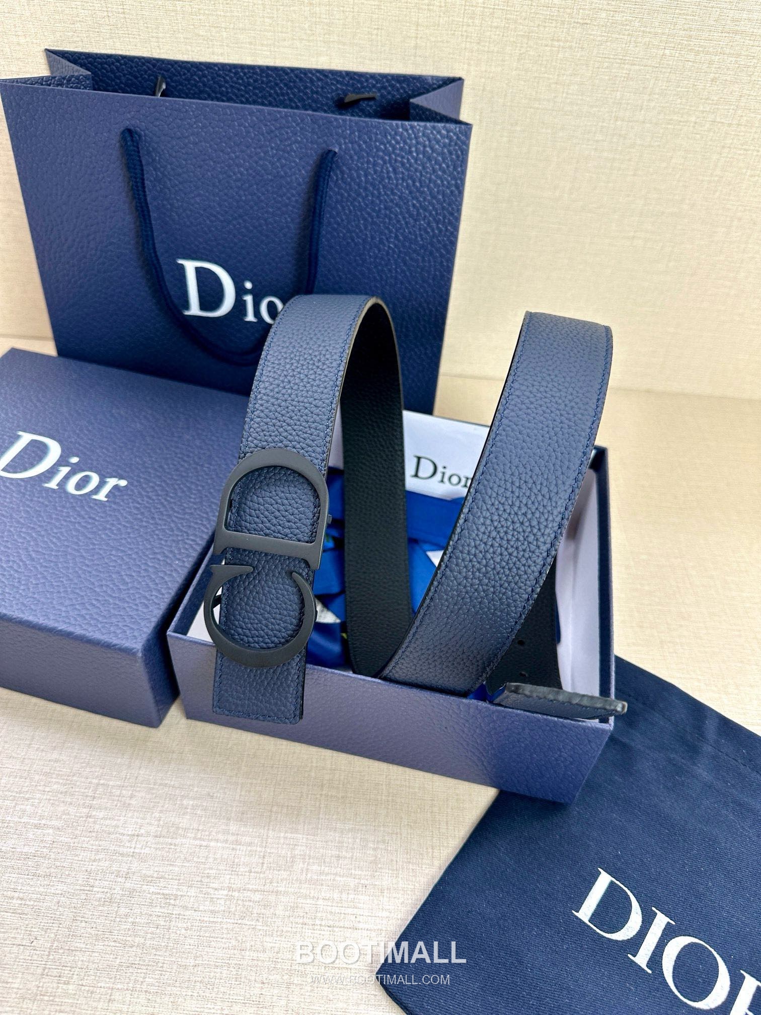 Dior Calfskin Grained Leather Reversible Belt with Logo Buckle Palladium 디올 카프스킨 그레인 레더 리버서블 벨트 로고 버클 황동 베이스 팔라듐 피니시 3.5cm 2