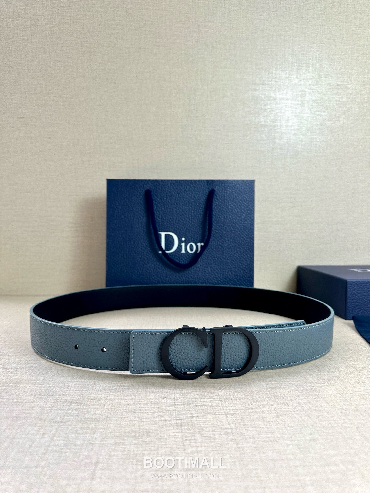 Dior Calfskin Grained Leather Reversible Belt with Logo Buckle Palladium 디올 카프스킨 그레인 레더 리버서블 벨트 로고 버클 황동 베이스 팔라듐 피니시 3.5cm 1