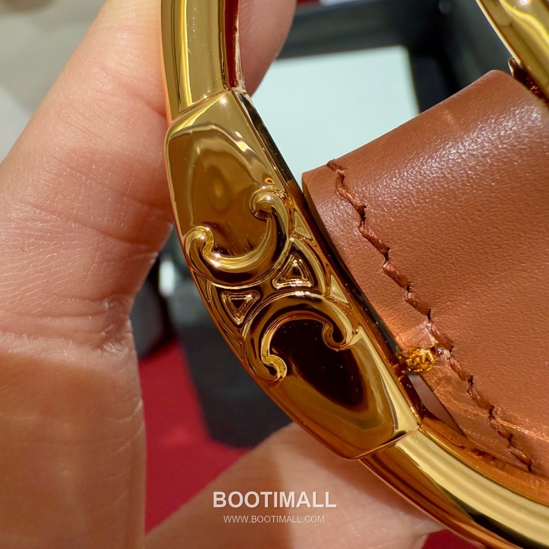 Celine Twin Triomphe Suede Calfskin Leather Belt with Triomphe Buckle Gold-Plated 셀린느 트윈 트리옹프 스웨이드 카프스킨 레더 벨트 트리옹프 버클 황동 베이스 금도금 3.5cm 5