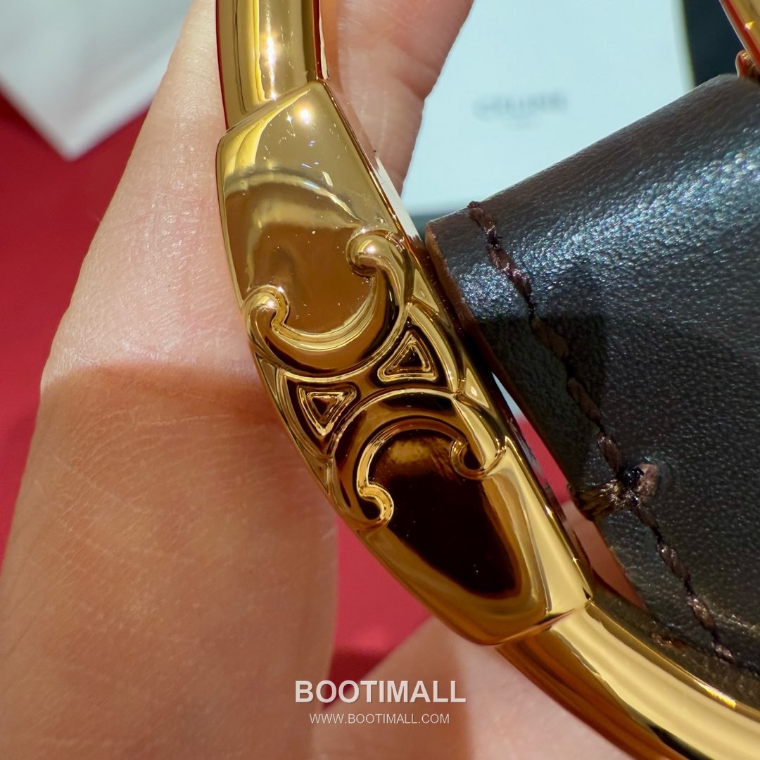 Celine Twin Triomphe Suede Calfskin Leather Belt with Triomphe Buckle Gold-Plated 셀린느 트윈 트리옹프 스웨이드 카프스킨 레더 벨트 트리옹프 버클 황동 베이스 금도금 3.5cm 6