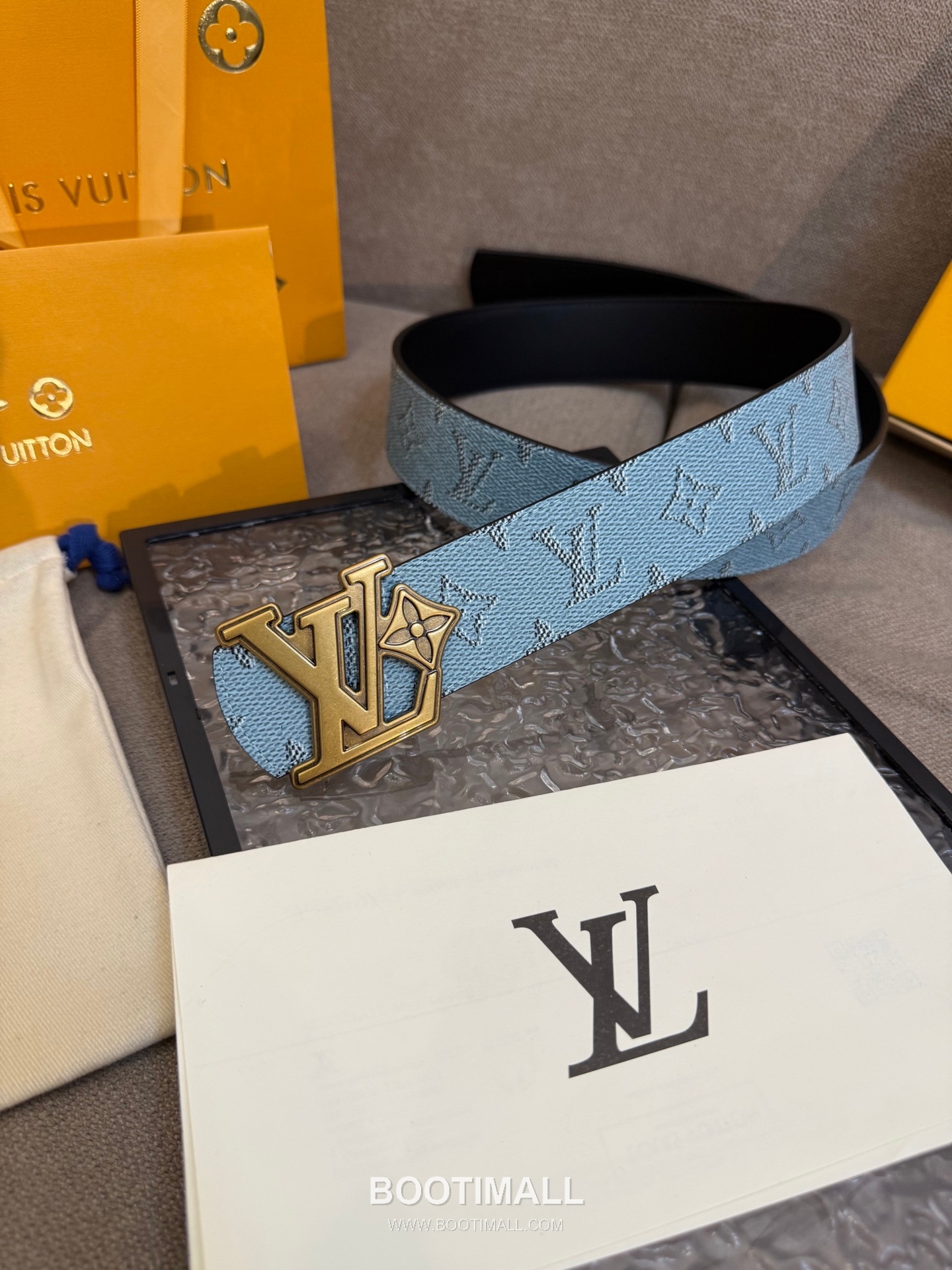 Louis Vuitton LV Dimension Monogram Canvas Reversible Belt with LV Dimension Buckle Palladium 루이비통 LV 디멘션 모노그램 캔버스 리버서블 벨트 LV 디멘션 버클 황동 베이스 팔라듐 피니시 4.0cm 2