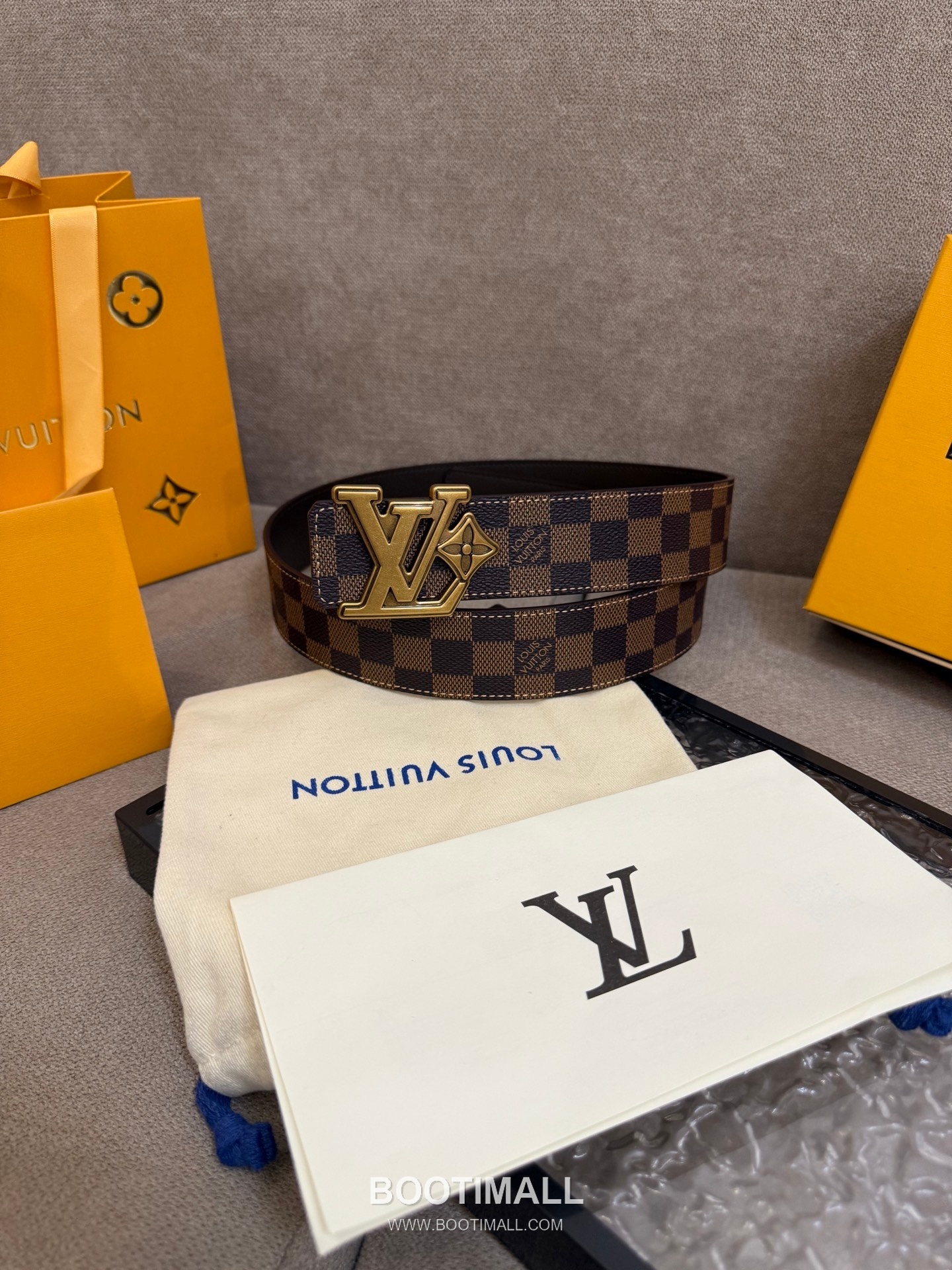 Louis Vuitton LV Dimension Monogram Canvas Reversible Belt with LV Dimension Buckle Palladium 루이비통 LV 디멘션 모노그램 캔버스 리버서블 벨트 LV 디멘션 버클 황동 베이스 팔라듐 피니시 4.0cm 1