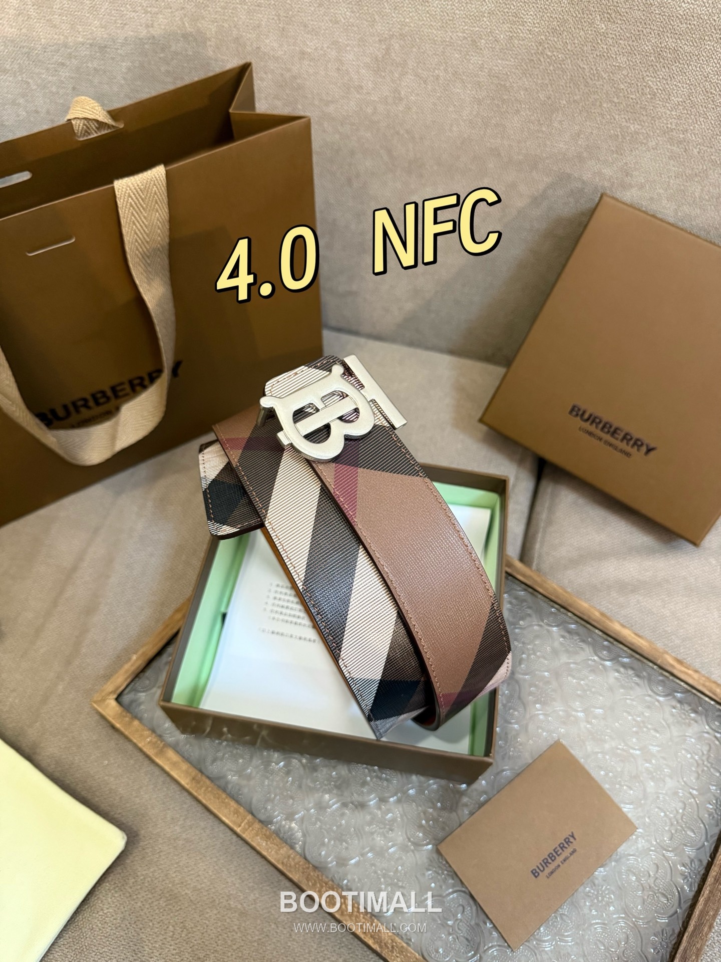 Burberry Check Canvas Calfskin Leather Reversible Belt with Logo Buckle Palladium 버버리 체크 캔버스 카프스킨 레더 리버서블 벨트 로고 버클 황동 베이스 팔라듐 피니시 4.0cm 2