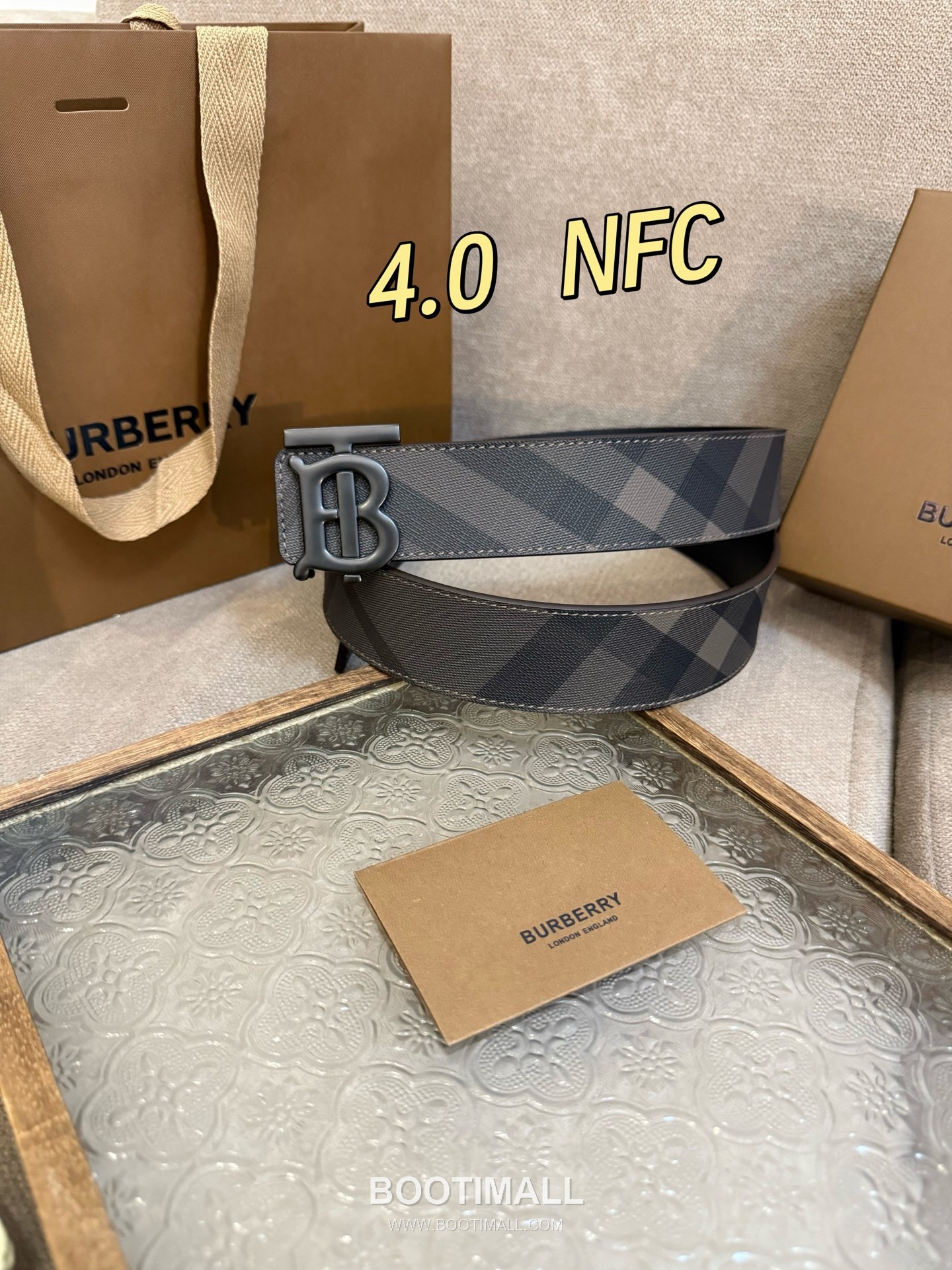 Burberry Check Canvas Calfskin Leather Reversible Belt with Logo Buckle Palladium 버버리 체크 캔버스 카프스킨 레더 리버서블 벨트 로고 버클 황동 베이스 팔라듐 피니시 4.0cm 1