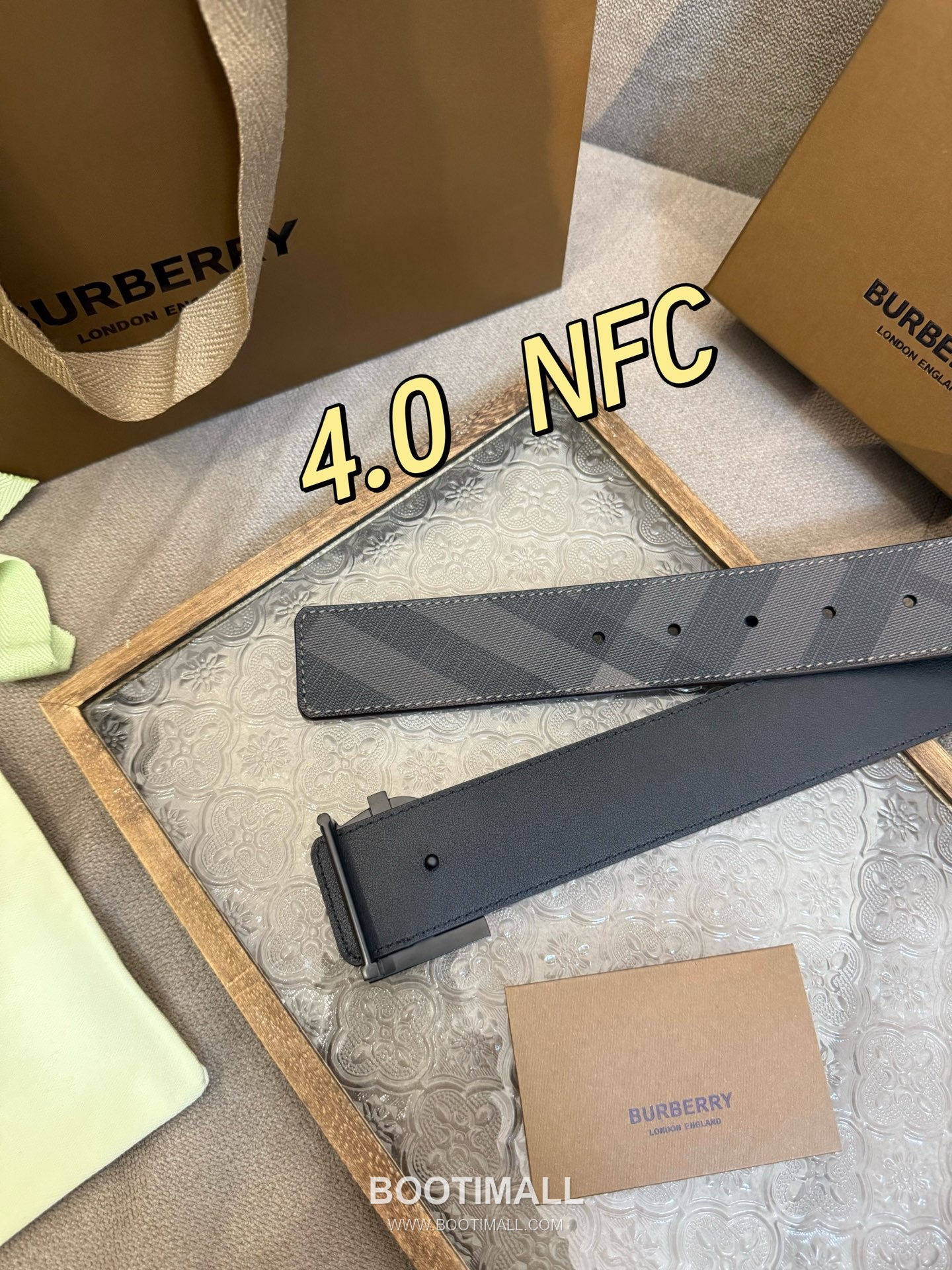 Burberry Check Canvas Calfskin Leather Reversible Belt with Logo Buckle Palladium 버버리 체크 캔버스 카프스킨 레더 리버서블 벨트 로고 버클 황동 베이스 팔라듐 피니시 4.0cm 5