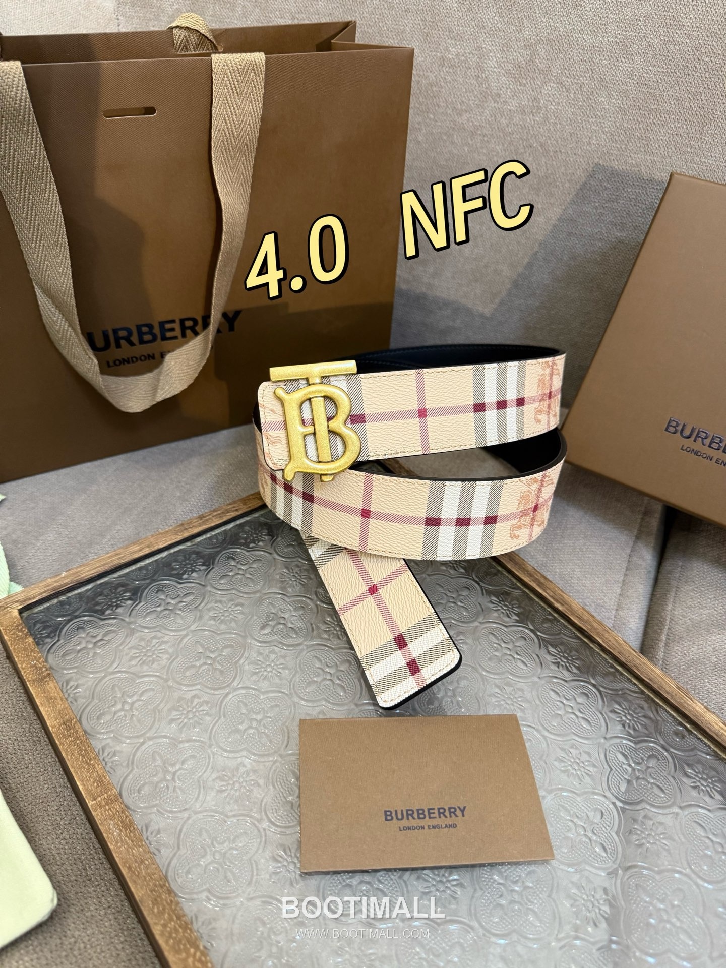Burberry Check Canvas Calfskin Leather Reversible Belt with Logo Buckle Palladium 버버리 체크 캔버스 카프스킨 레더 리버서블 벨트 로고 버클 황동 베이스 팔라듐 피니시 4.0cm 1