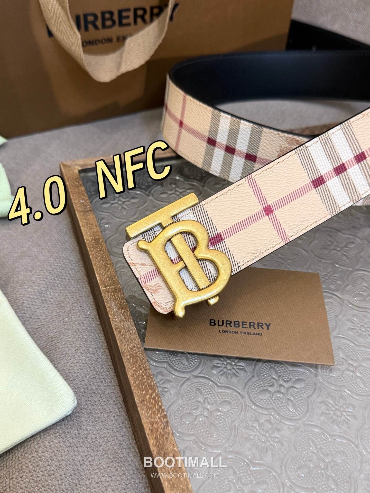 Burberry Check Canvas Calfskin Leather Reversible Belt with Logo Buckle Palladium 버버리 체크 캔버스 카프스킨 레더 리버서블 벨트 로고 버클 황동 베이스 팔라듐 피니시 4.0cm 3