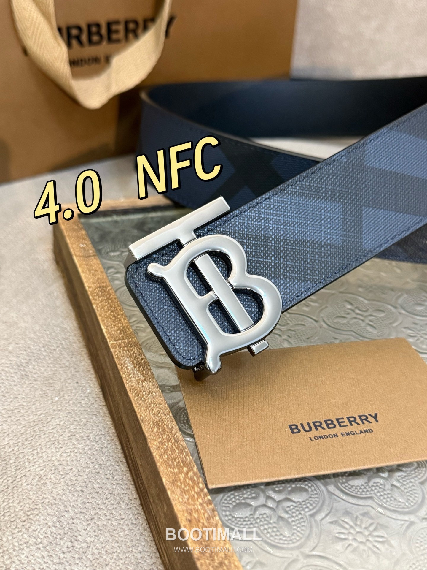 Burberry Check Canvas Calfskin Leather Reversible Belt with Logo Buckle Palladium 버버리 체크 캔버스 카프스킨 레더 리버서블 벨트 로고 버클 황동 베이스 팔라듐 피니시 4.0cm 2