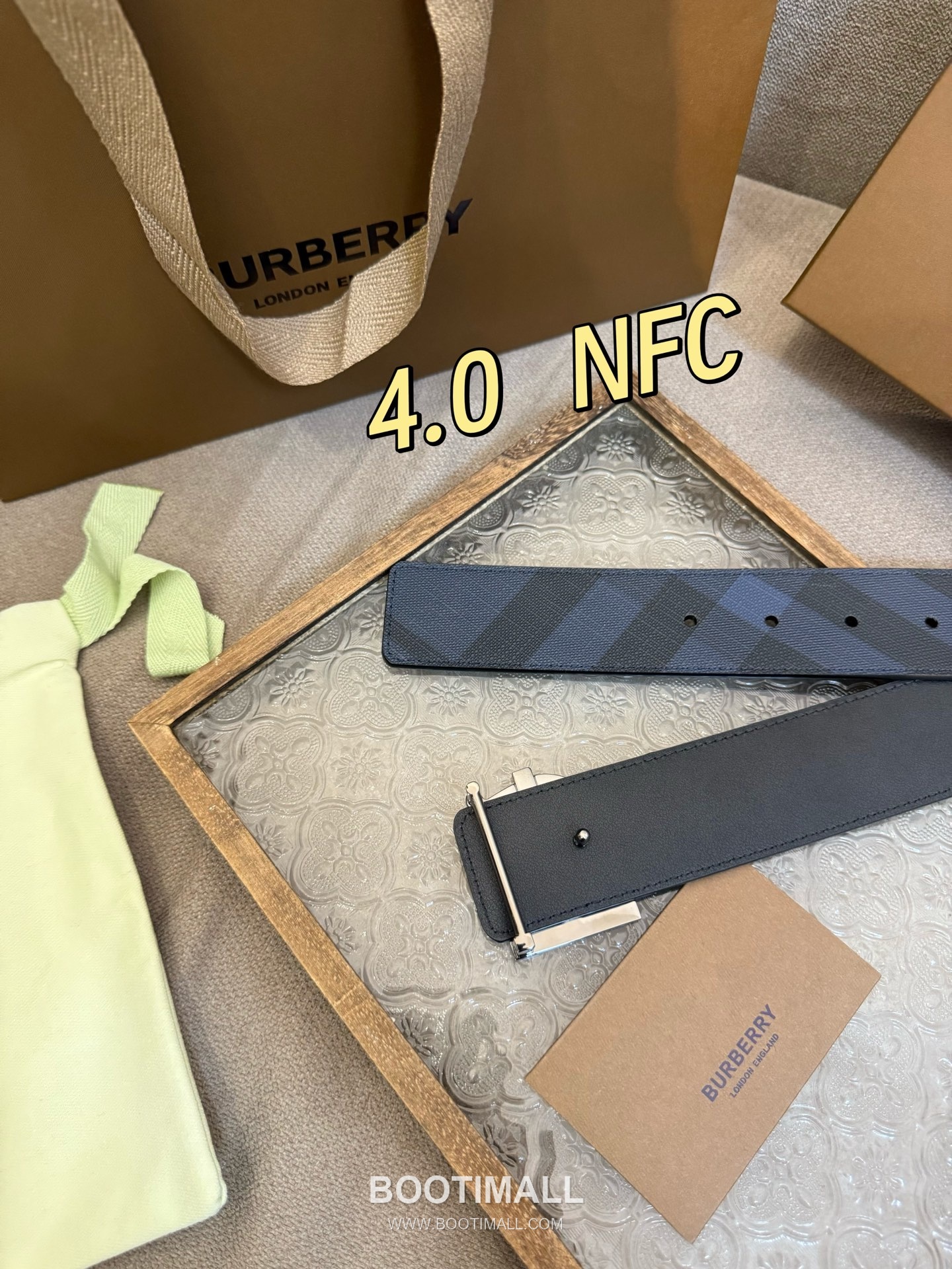 Burberry Check Canvas Calfskin Leather Reversible Belt with Logo Buckle Palladium 버버리 체크 캔버스 카프스킨 레더 리버서블 벨트 로고 버클 황동 베이스 팔라듐 피니시 4.0cm 5