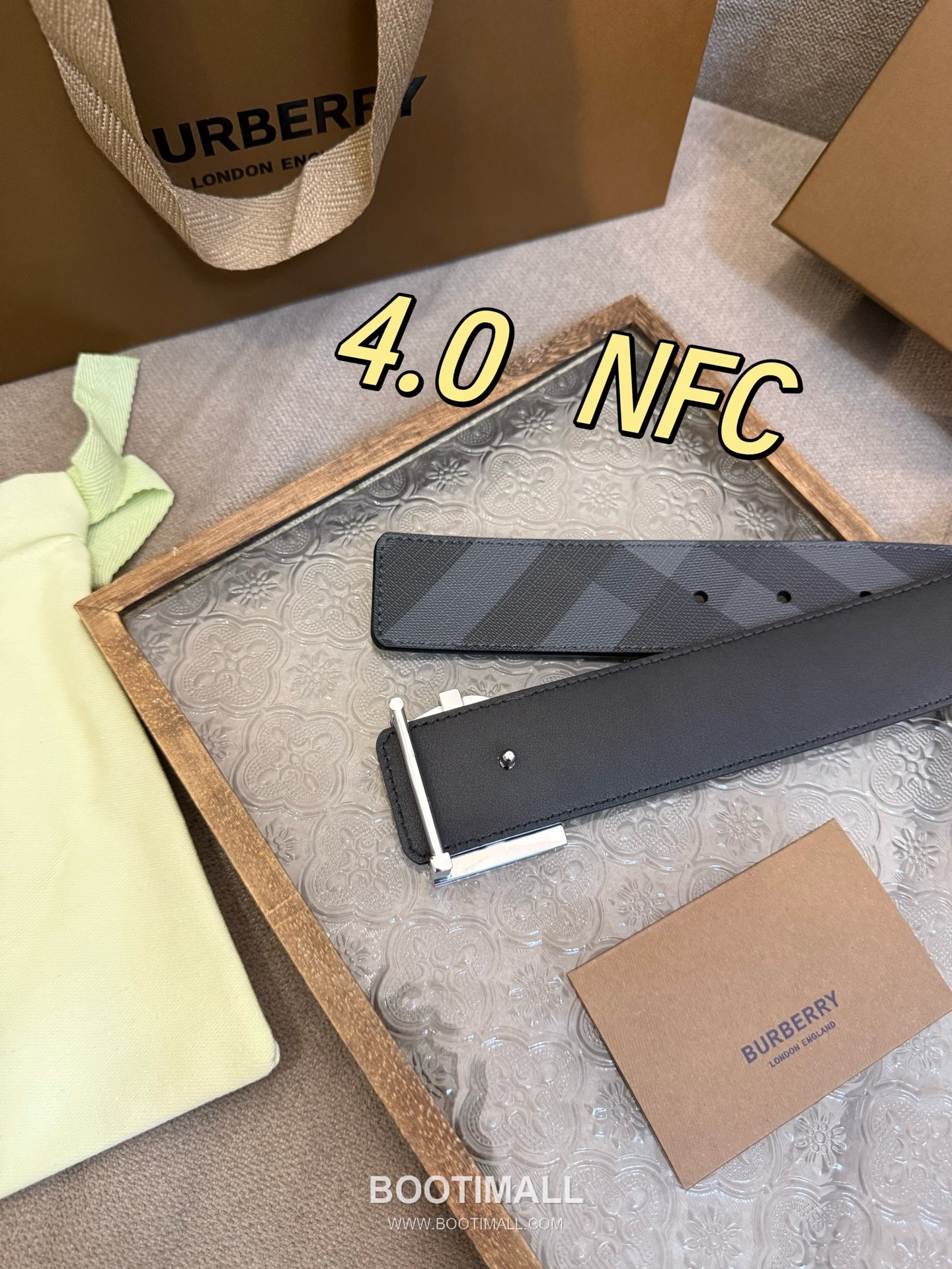 Burberry Check Canvas Calfskin Leather Reversible Belt with Logo Buckle Palladium 버버리 체크 캔버스 카프스킨 레더 리버서블 벨트 로고 버클 황동 베이스 팔라듐 피니시 4.0cm 3