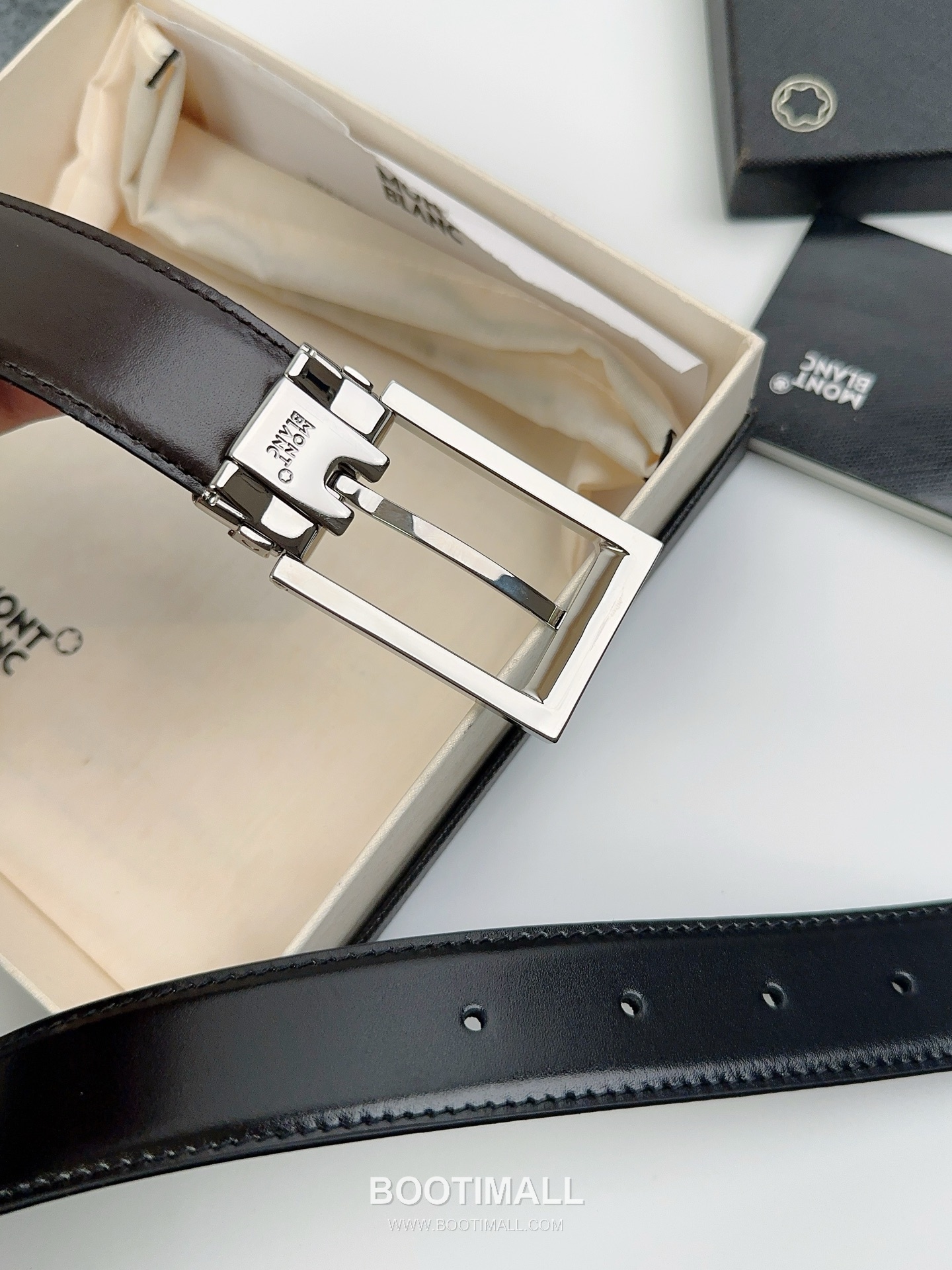 Montblanc Calfskin Leather Reversible Belt with Pin Buckle Palladium 몽블랑 카프스킨 레더 리버서블 벨트 핀 버클 황동 베이스 팔라듐 피니시 3.0cm 9