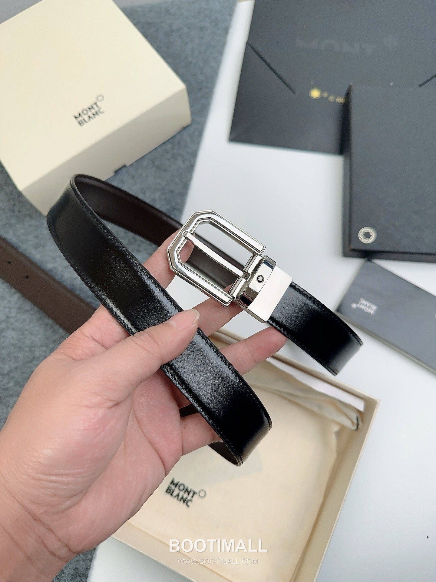 Montblanc Calfskin Leather Reversible Belt with Pin Buckle Palladium 몽블랑 카프스킨 레더 리버서블 벨트 핀 버클 황동 베이스 팔라듐 피니시 3.0cm 2