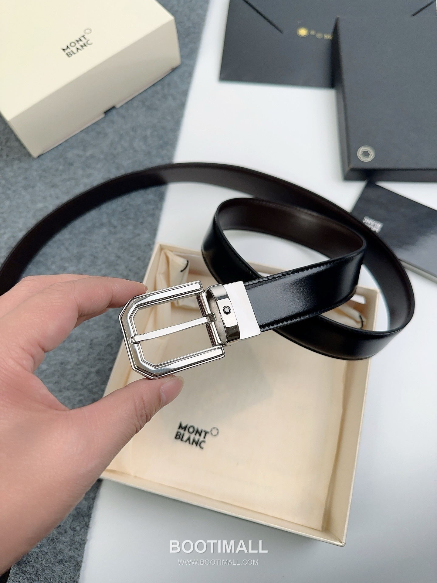 Montblanc Calfskin Leather Reversible Belt with Pin Buckle Palladium 몽블랑 카프스킨 레더 리버서블 벨트 핀 버클 황동 베이스 팔라듐 피니시 3.0cm 3