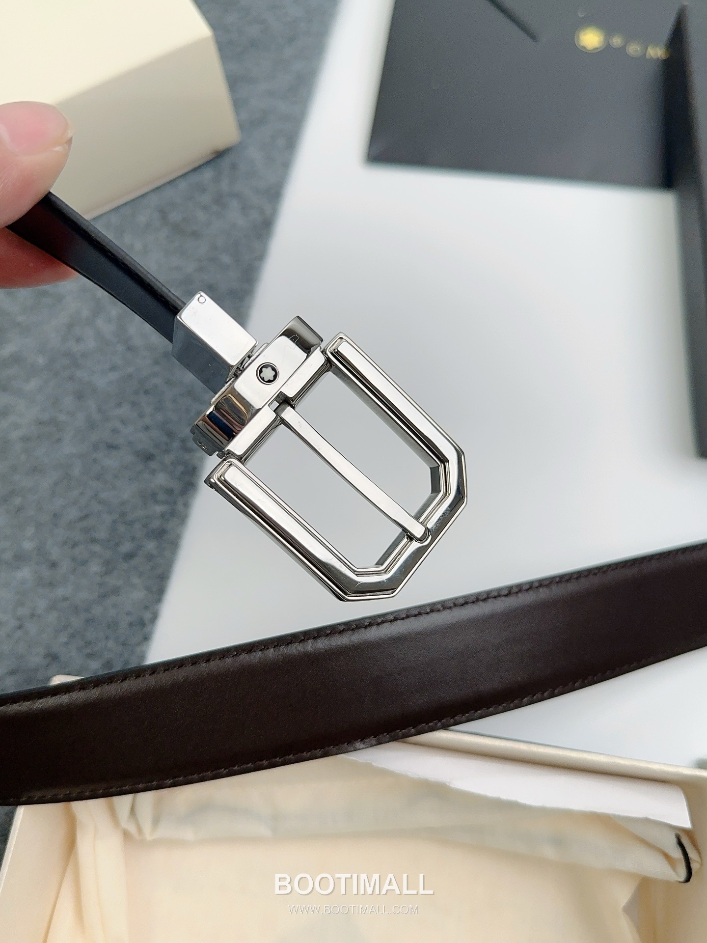 Montblanc Calfskin Leather Reversible Belt with Pin Buckle Palladium 몽블랑 카프스킨 레더 리버서블 벨트 핀 버클 황동 베이스 팔라듐 피니시 3.0cm 8