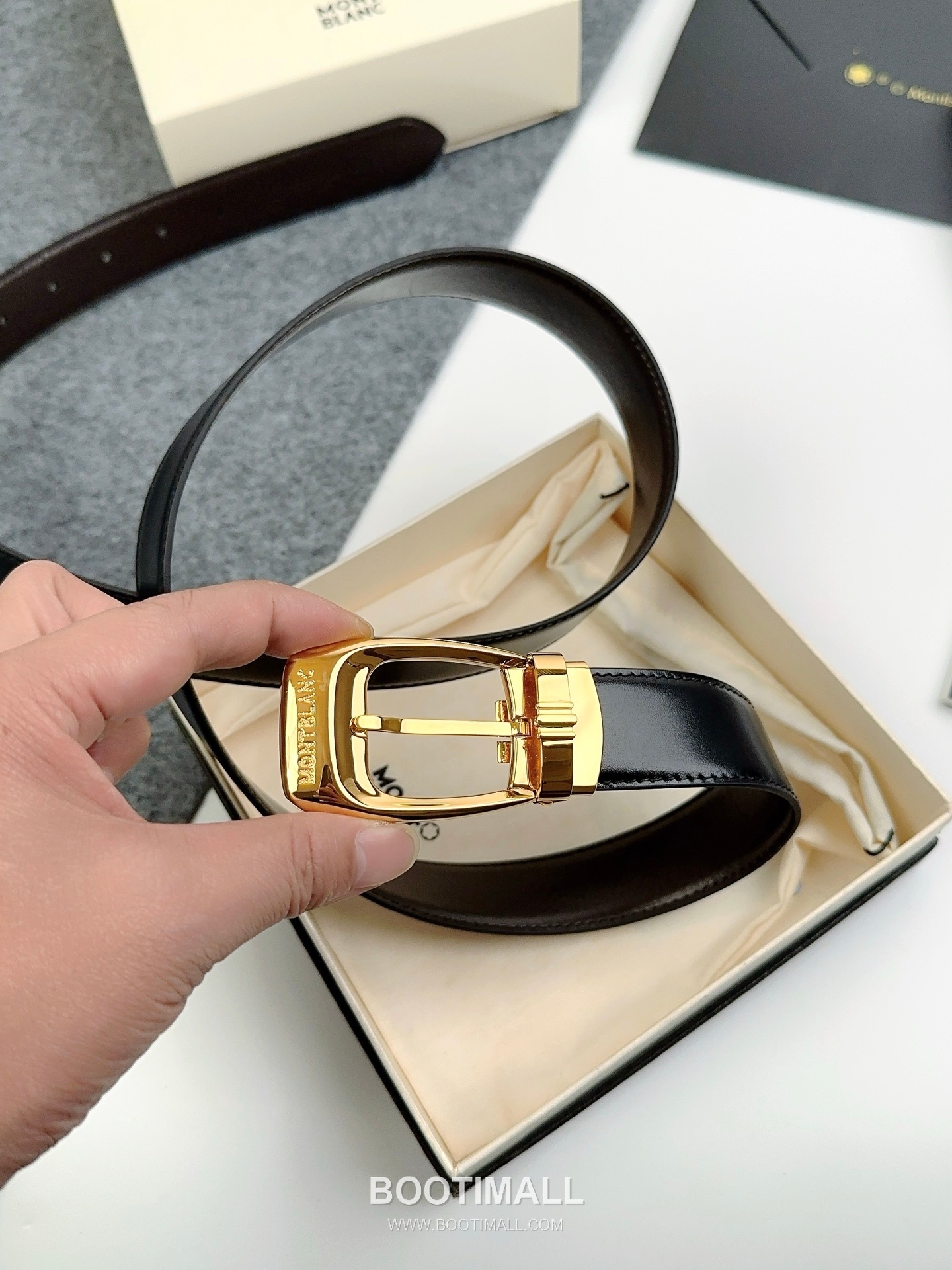 Montblanc Calfskin Leather Reversible Belt with Pin Buckle Palladium 몽블랑 카프스킨 레더 리버서블 벨트 핀 버클 황동 베이스 팔라듐 피니시 3.0cm 3