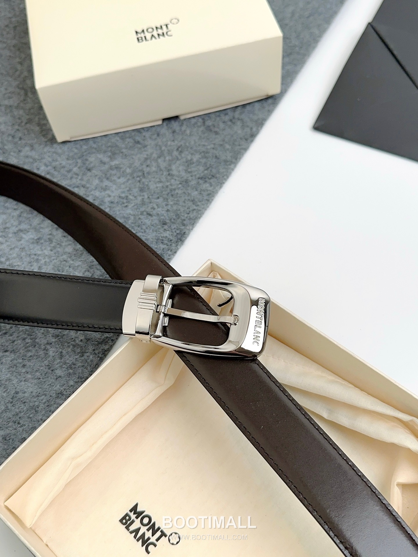 Montblanc Calfskin Leather Reversible Belt with Pin Buckle Palladium 몽블랑 카프스킨 레더 리버서블 벨트 핀 버클 황동 베이스 팔라듐 피니시 3.0cm 2
