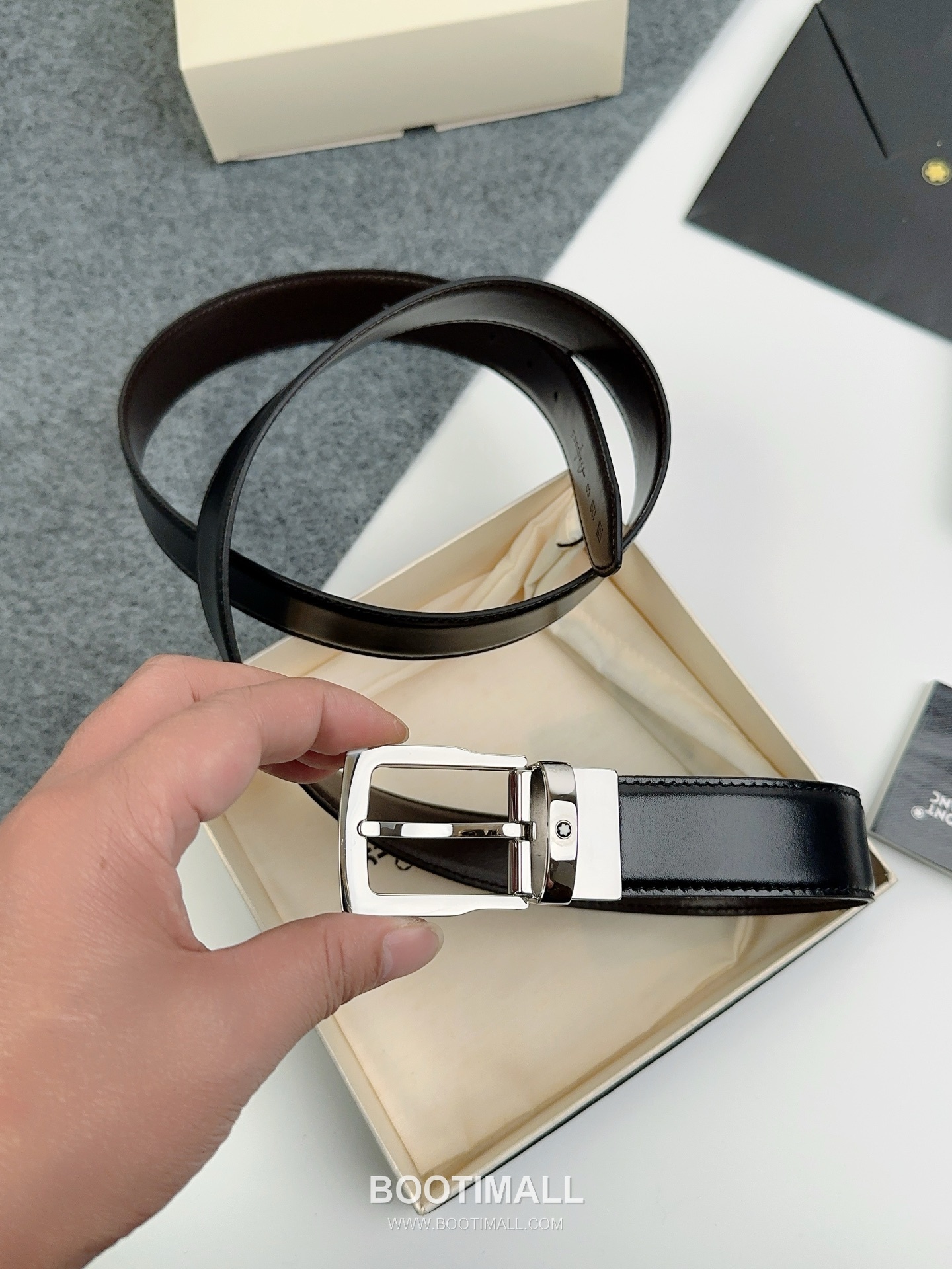 Montblanc Calfskin Leather Reversible Belt with Pin Buckle Palladium 몽블랑 카프스킨 레더 리버서블 벨트 핀 버클 황동 베이스 팔라듐 피니시 3.0cm 3
