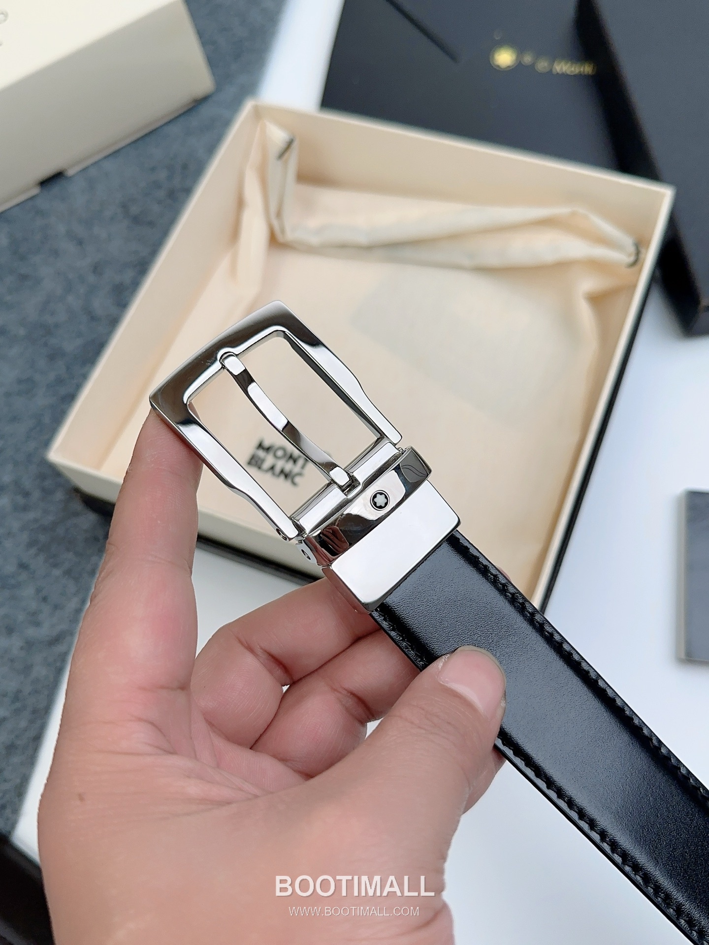 Montblanc Calfskin Leather Reversible Belt with Pin Buckle Palladium 몽블랑 카프스킨 레더 리버서블 벨트 핀 버클 황동 베이스 팔라듐 피니시 3.0cm 5