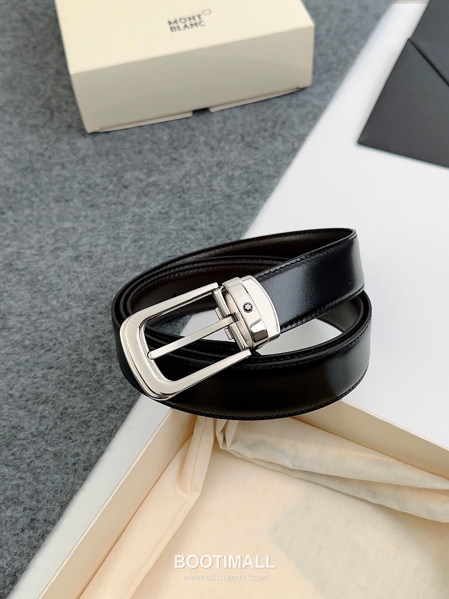 Montblanc Calfskin Leather Reversible Belt with Pin Buckle Palladium 몽블랑 카프스킨 레더 리버서블 벨트 핀 버클 황동 베이스 팔라듐 피니시 3.0cm 1