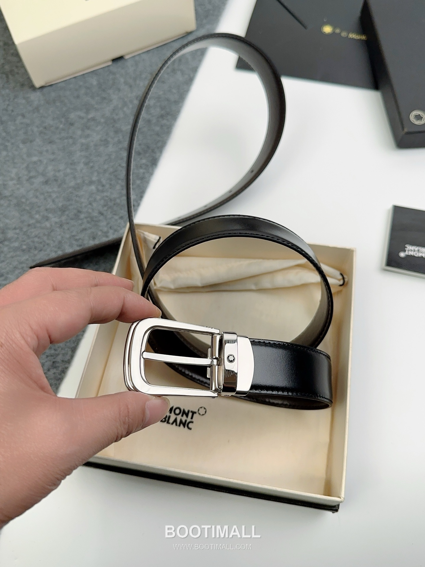 Montblanc Calfskin Leather Reversible Belt with Pin Buckle Palladium 몽블랑 카프스킨 레더 리버서블 벨트 핀 버클 황동 베이스 팔라듐 피니시 3.0cm 3