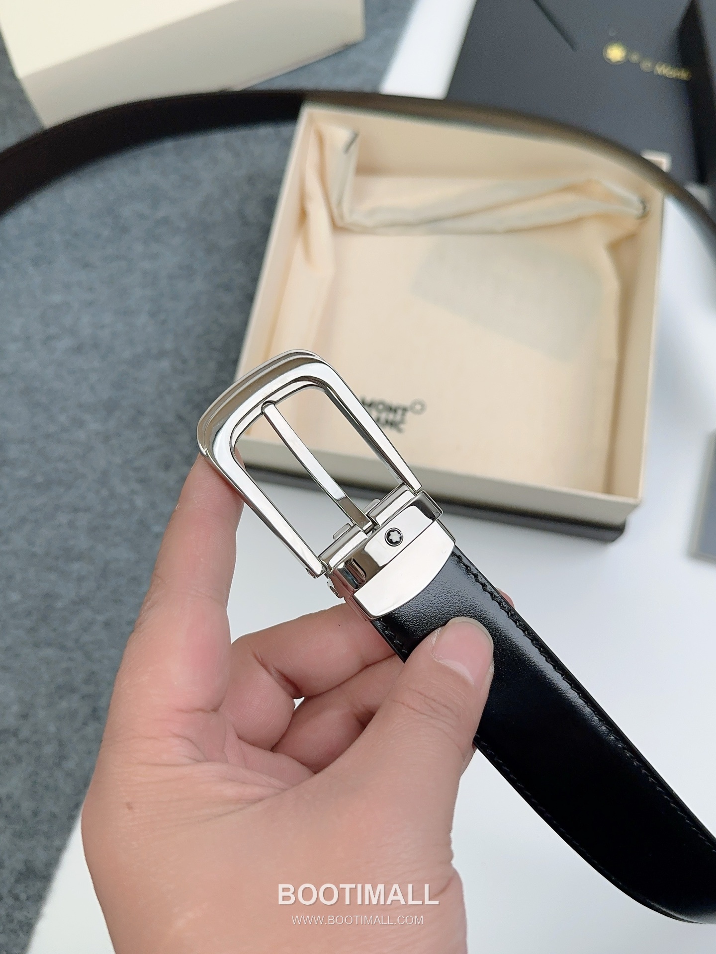 Montblanc Calfskin Leather Reversible Belt with Pin Buckle Palladium 몽블랑 카프스킨 레더 리버서블 벨트 핀 버클 황동 베이스 팔라듐 피니시 3.0cm 5