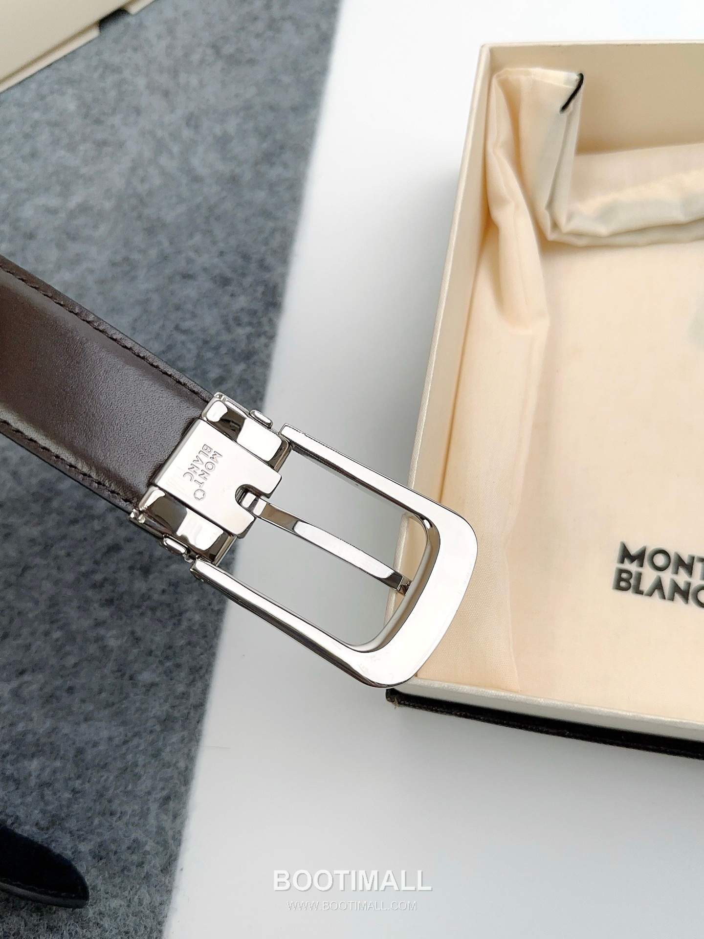 Montblanc Calfskin Leather Reversible Belt with Pin Buckle Palladium 몽블랑 카프스킨 레더 리버서블 벨트 핀 버클 황동 베이스 팔라듐 피니시 3.0cm 9