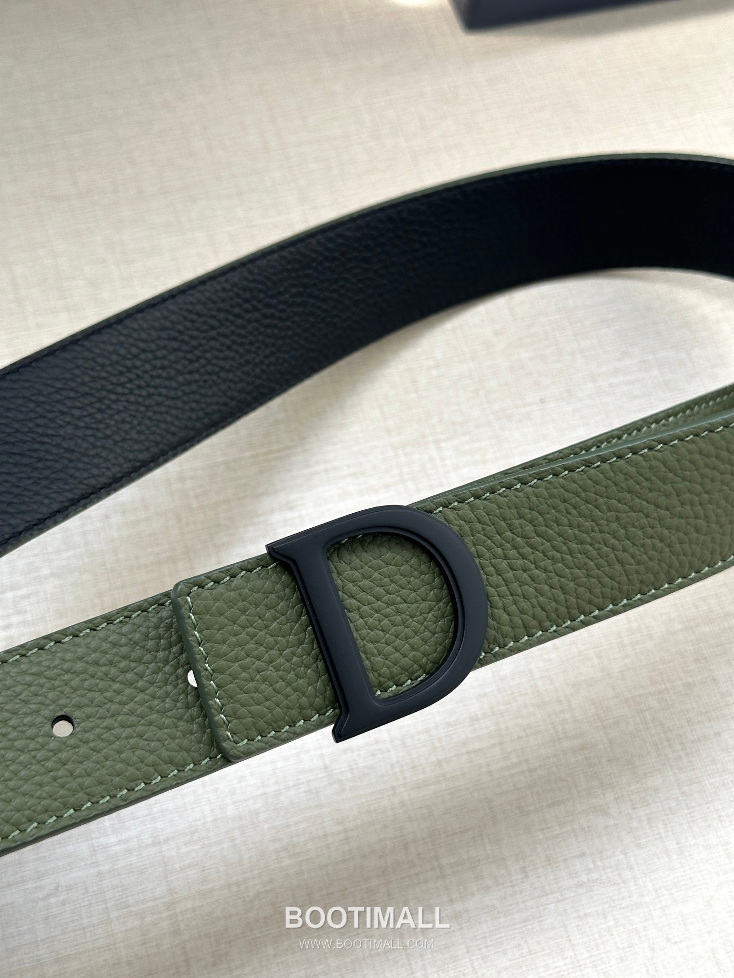 Dior Calfskin Grained Leather Reversible Belt with Logo Buckle Palladium 디올 카프스킨 그레인 레더 리버서블 벨트 로고 버클 황동 베이스 팔라듐 피니시 3.5cm 2