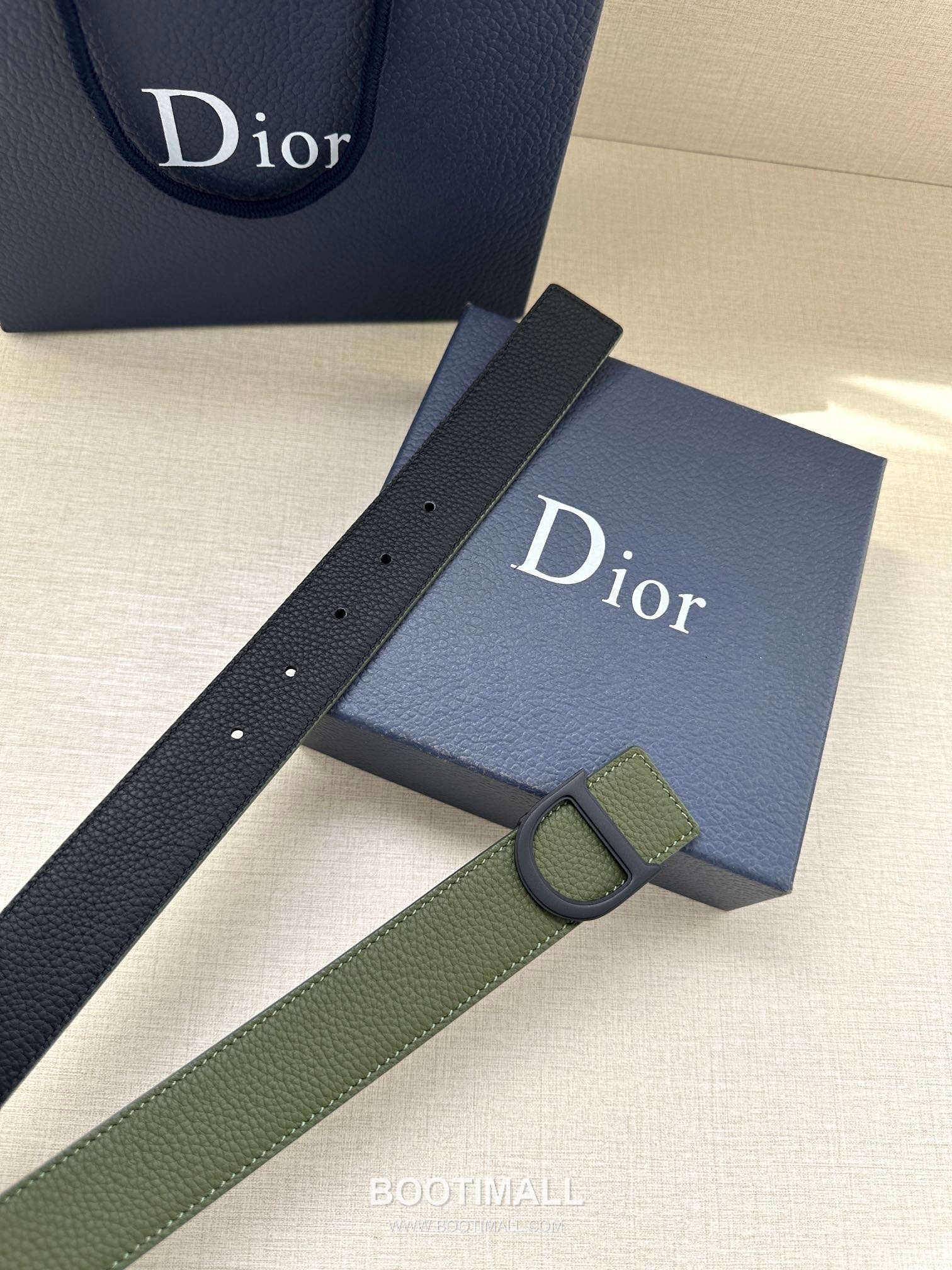Dior Calfskin Grained Leather Reversible Belt with Logo Buckle Palladium 디올 카프스킨 그레인 레더 리버서블 벨트 로고 버클 황동 베이스 팔라듐 피니시 3.5cm 6