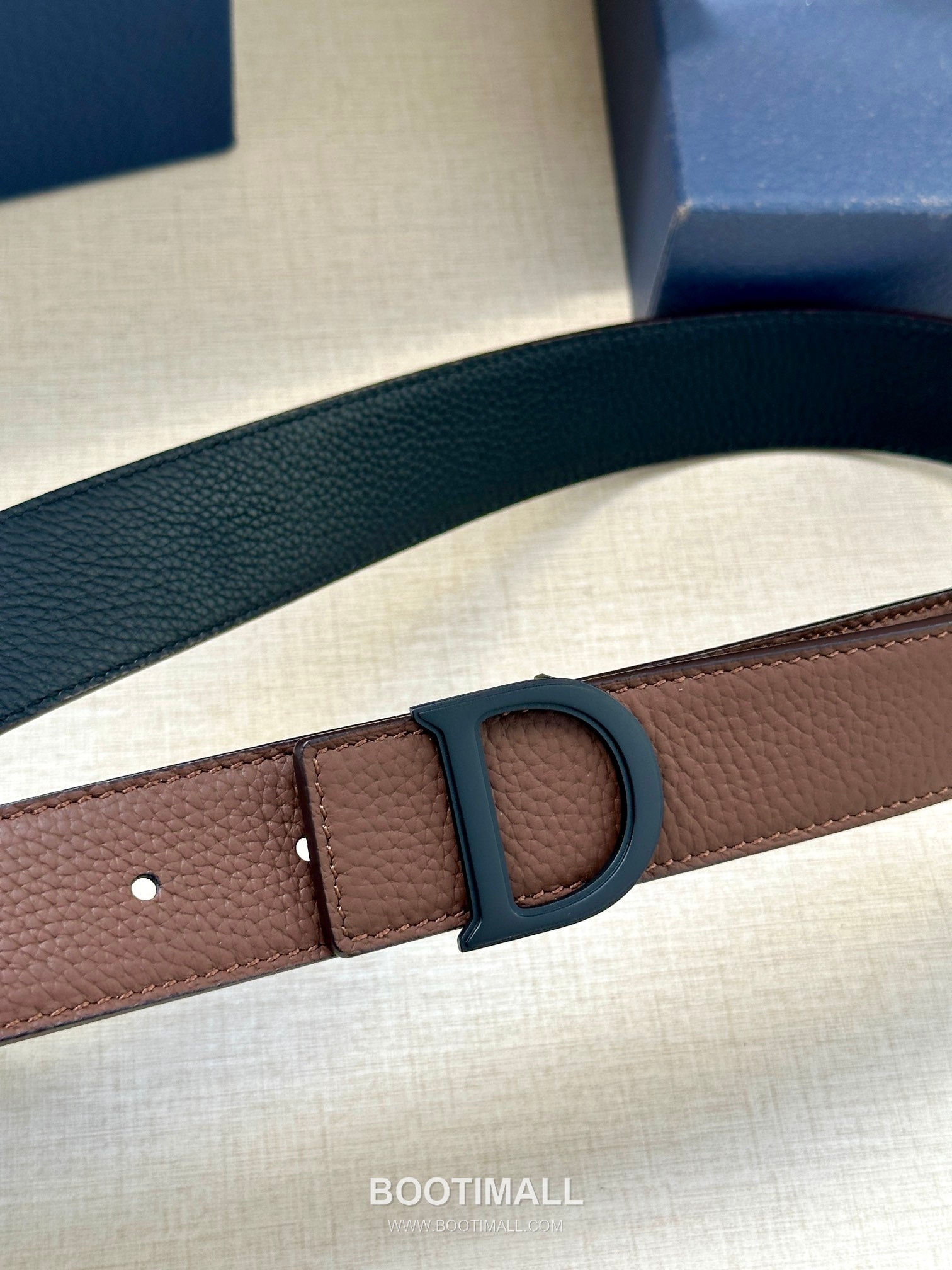 Dior Calfskin Grained Leather Reversible Belt with Logo Buckle Palladium 디올 카프스킨 그레인 레더 리버서블 벨트 로고 버클 황동 베이스 팔라듐 피니시 3.5cm 2