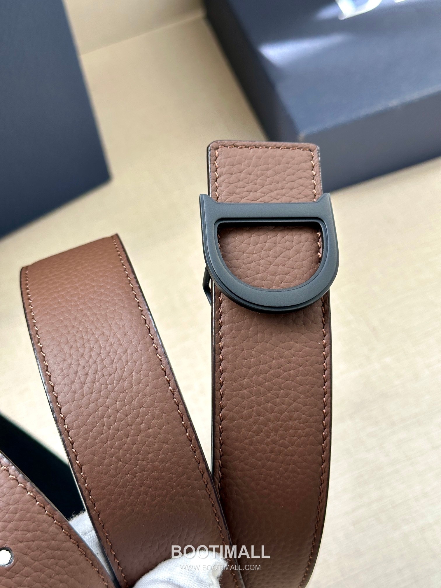 Dior Calfskin Grained Leather Reversible Belt with Logo Buckle Palladium 디올 카프스킨 그레인 레더 리버서블 벨트 로고 버클 황동 베이스 팔라듐 피니시 3.5cm 3