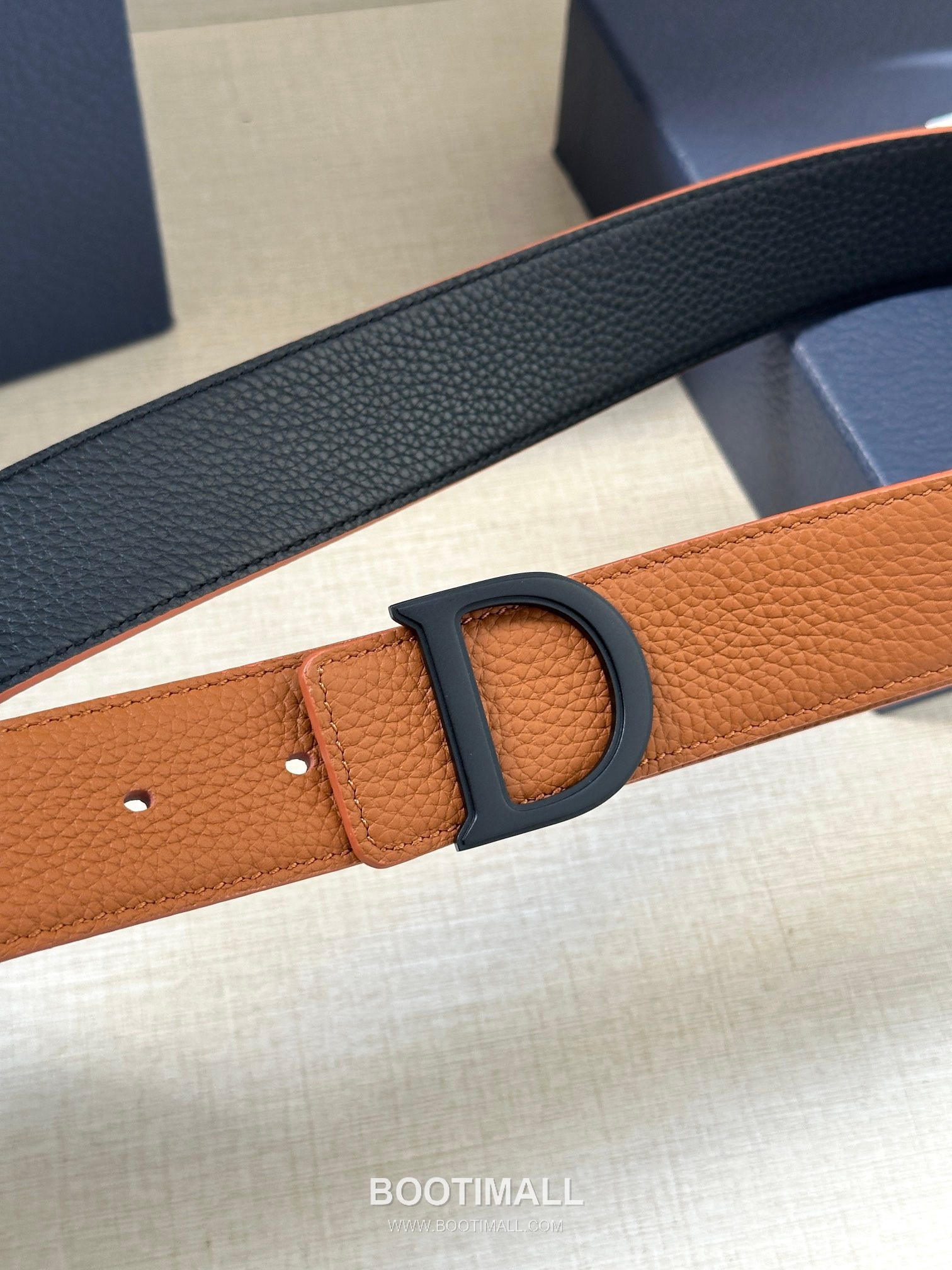 Dior Calfskin Grained Leather Reversible Belt with Logo Buckle Palladium 디올 카프스킨 그레인 레더 리버서블 벨트 로고 버클 황동 베이스 팔라듐 피니시 3.5cm 3