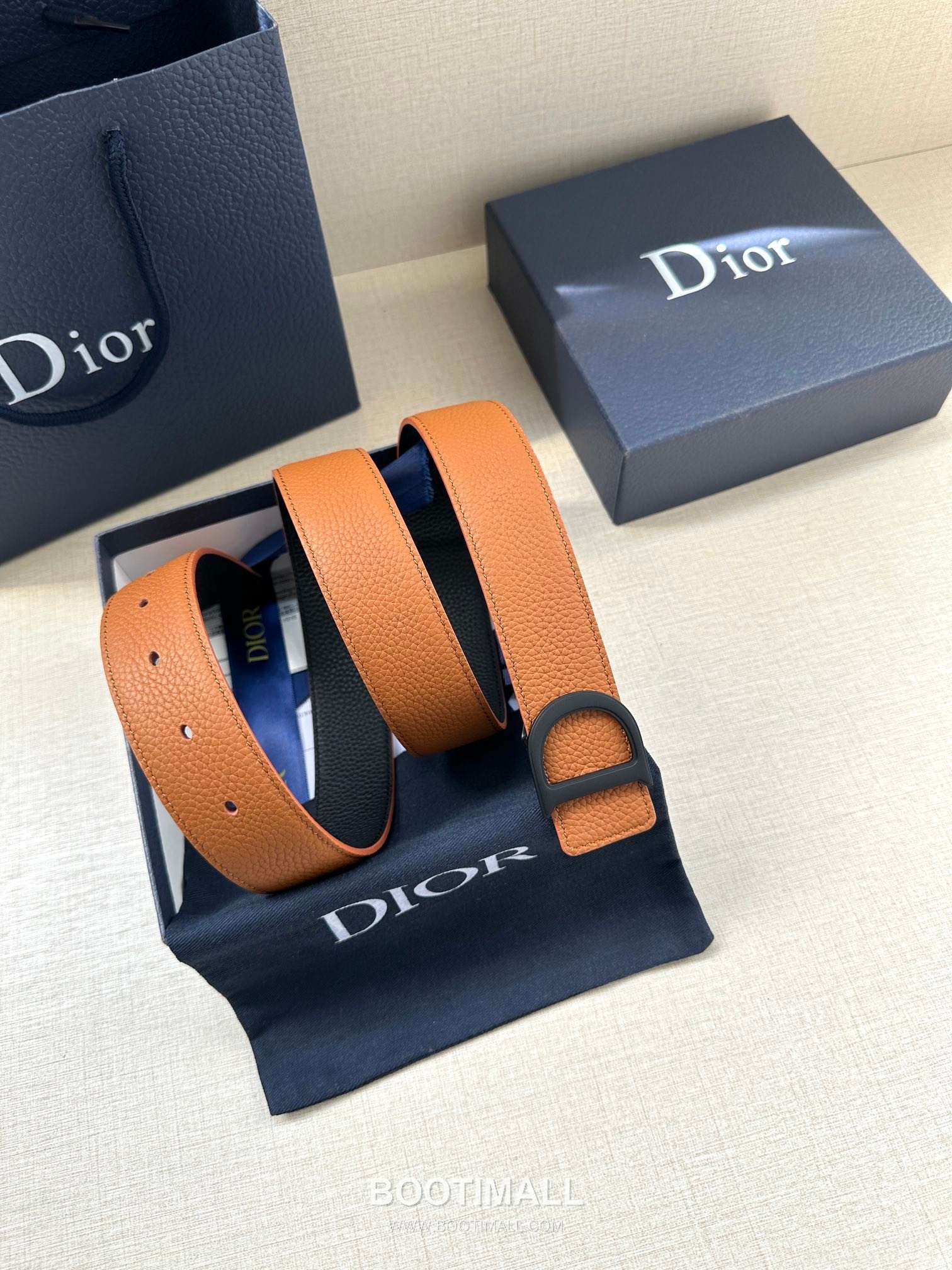 Dior Calfskin Grained Leather Reversible Belt with Logo Buckle Palladium 디올 카프스킨 그레인 레더 리버서블 벨트 로고 버클 황동 베이스 팔라듐 피니시 3.5cm 5