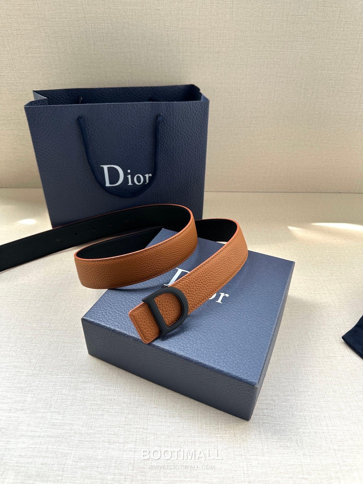 Dior Calfskin Grained Leather Reversible Belt with Logo Buckle Palladium 디올 카프스킨 그레인 레더 리버서블 벨트 로고 버클 황동 베이스 팔라듐 피니시 3.5cm 6