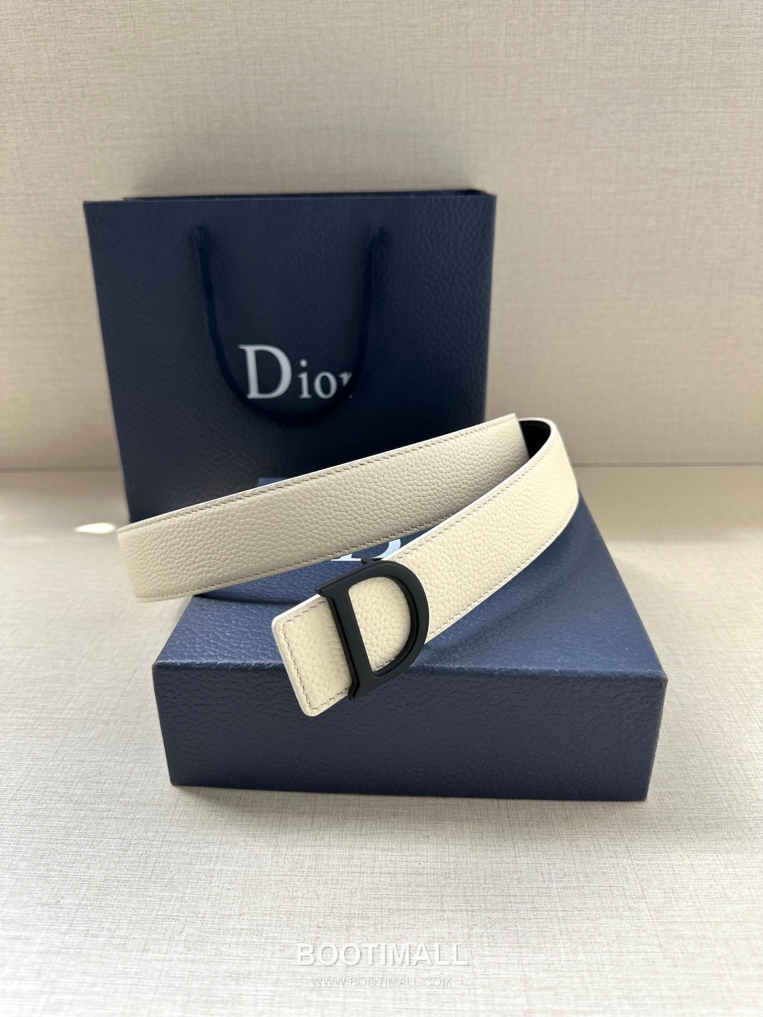 Dior Calfskin Grained Leather Reversible Belt with Logo Buckle Palladium 디올 카프스킨 그레인 레더 리버서블 벨트 로고 버클 황동 베이스 팔라듐 피니시 3.5cm 2