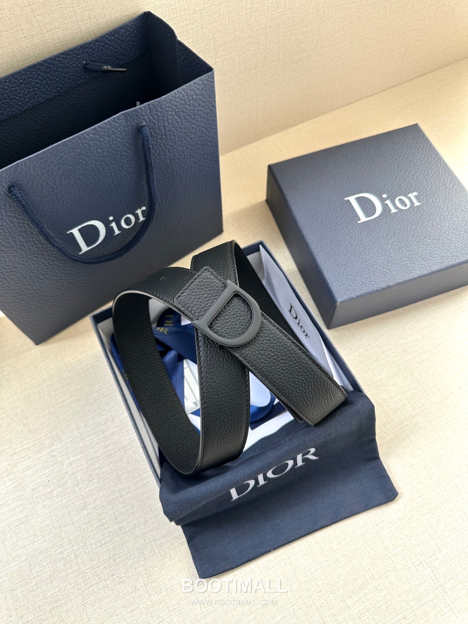 Dior Calfskin Grained Leather Reversible Belt with Logo Buckle Palladium 디올 카프스킨 그레인 레더 리버서블 벨트 로고 버클 황동 베이스 팔라듐 피니시 3.5cm 5