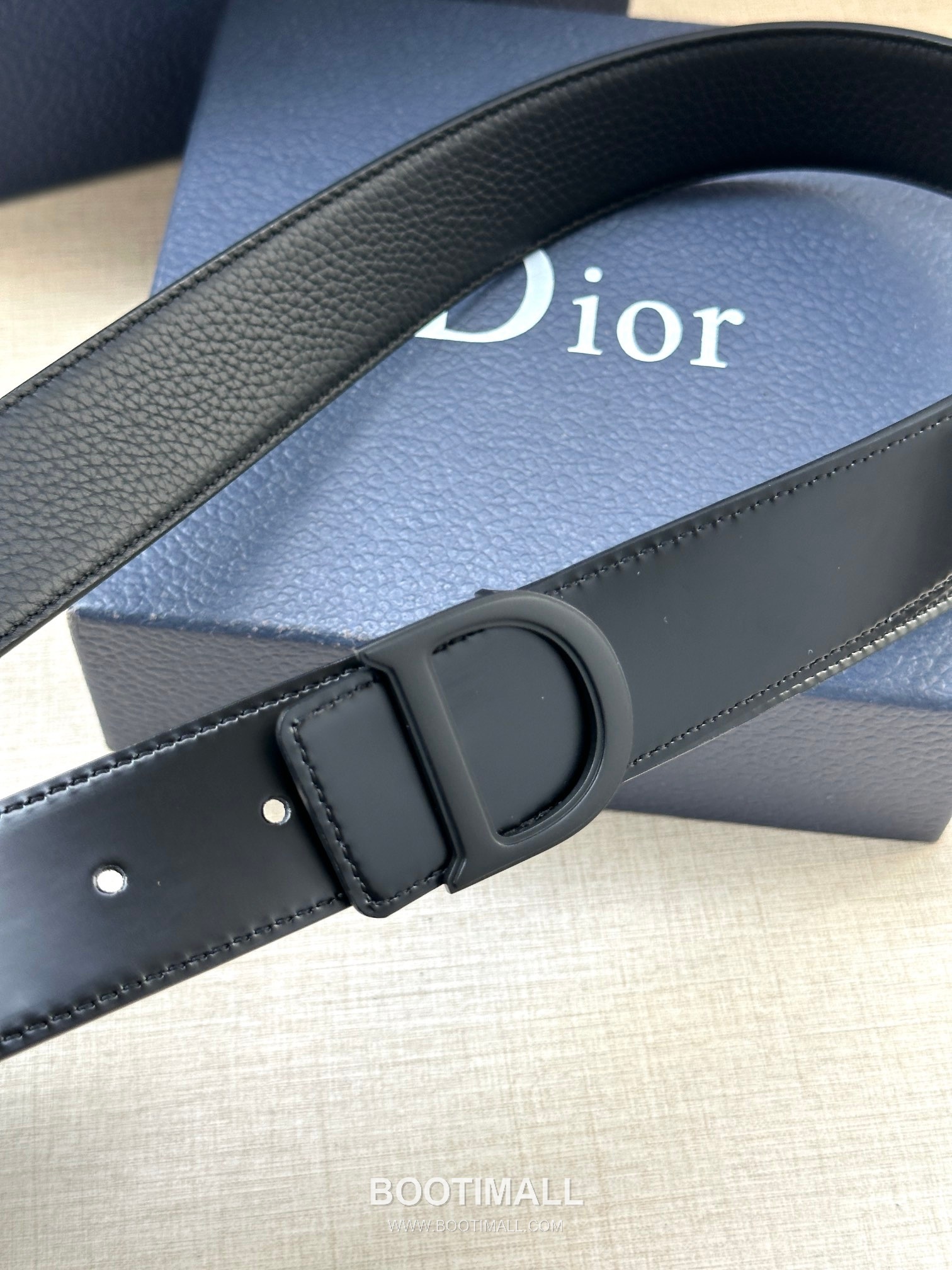 Dior Calfskin Grained Leather Reversible Belt with Logo Buckle Palladium 디올 카프스킨 그레인 레더 리버서블 벨트 로고 버클 황동 베이스 팔라듐 피니시 3.5cm 4