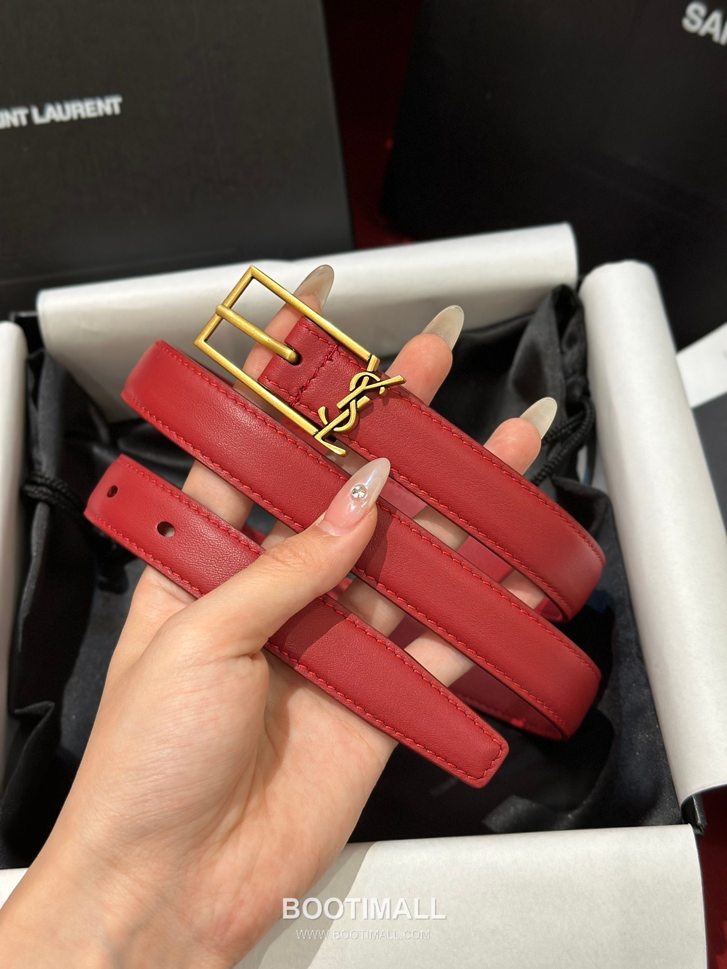 Saint Laurent Calfskin Leather Reversible Belt with YSL Logo Pin Buckle Gold-Plated 생로랑 카프스킨 레더 리버서블 벨트 YSL 로고 핀 버클 황동 베이스 금도금 2.0cm 2