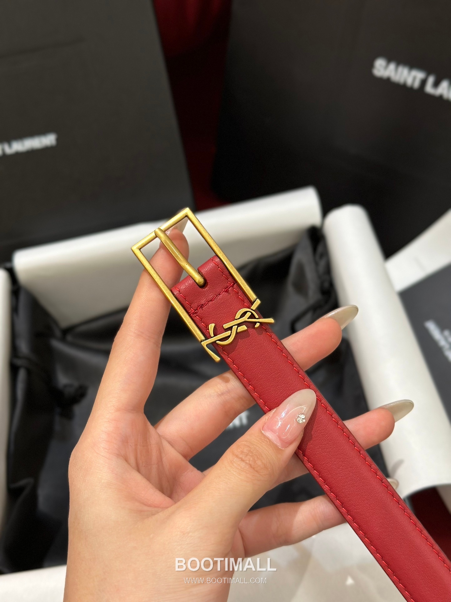 Saint Laurent Calfskin Leather Reversible Belt with YSL Logo Pin Buckle Gold-Plated 생로랑 카프스킨 레더 리버서블 벨트 YSL 로고 핀 버클 황동 베이스 금도금 2.0cm 3