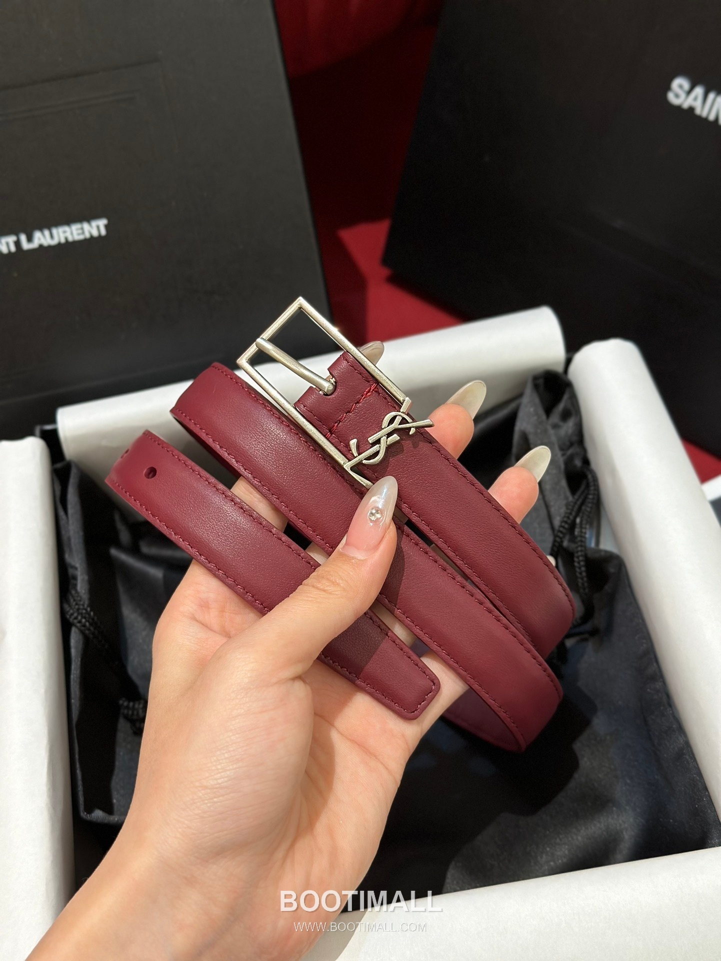 Saint Laurent Calfskin Leather Reversible Belt with YSL Logo Pin Buckle Gold-Plated 생로랑 카프스킨 레더 리버서블 벨트 YSL 로고 핀 버클 황동 베이스 금도금 2.0cm 2