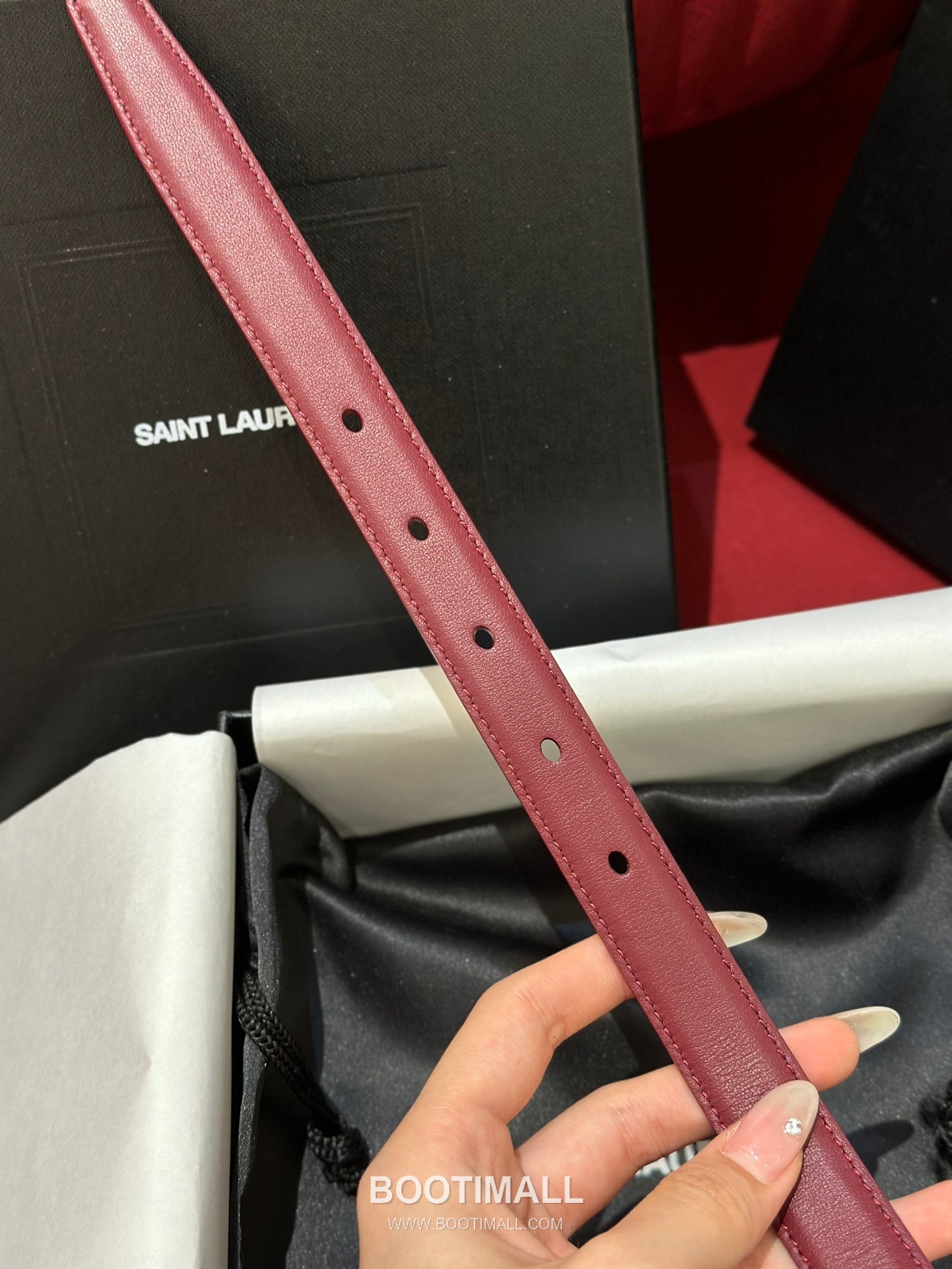 Saint Laurent Calfskin Leather Reversible Belt with YSL Logo Pin Buckle Gold-Plated 생로랑 카프스킨 레더 리버서블 벨트 YSL 로고 핀 버클 황동 베이스 금도금 2.0cm 6