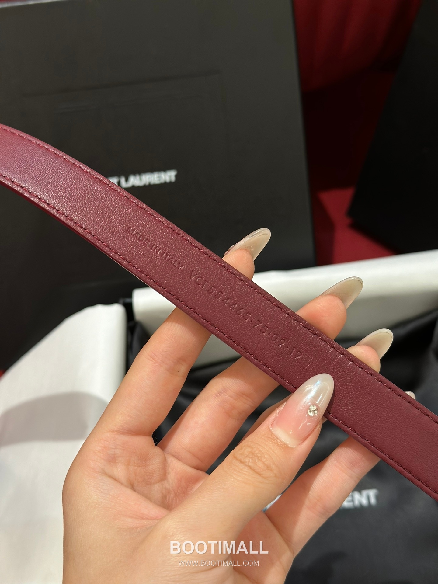 Saint Laurent Calfskin Leather Reversible Belt with YSL Logo Pin Buckle Gold-Plated 생로랑 카프스킨 레더 리버서블 벨트 YSL 로고 핀 버클 황동 베이스 금도금 2.0cm 7