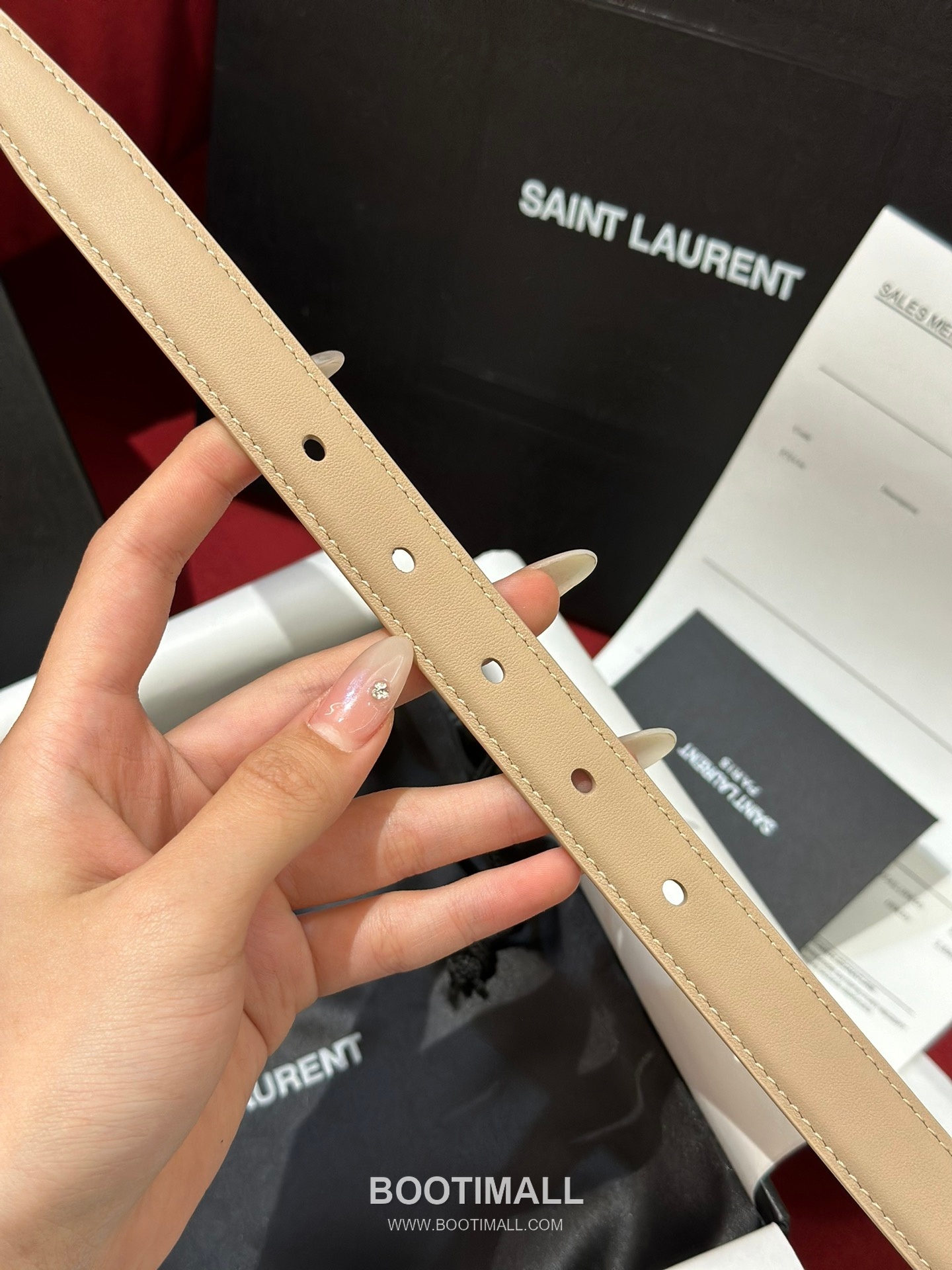 Saint Laurent Calfskin Leather Reversible Belt with YSL Logo Pin Buckle Gold-Plated 생로랑 카프스킨 레더 리버서블 벨트 YSL 로고 핀 버클 황동 베이스 금도금 2.0cm 6