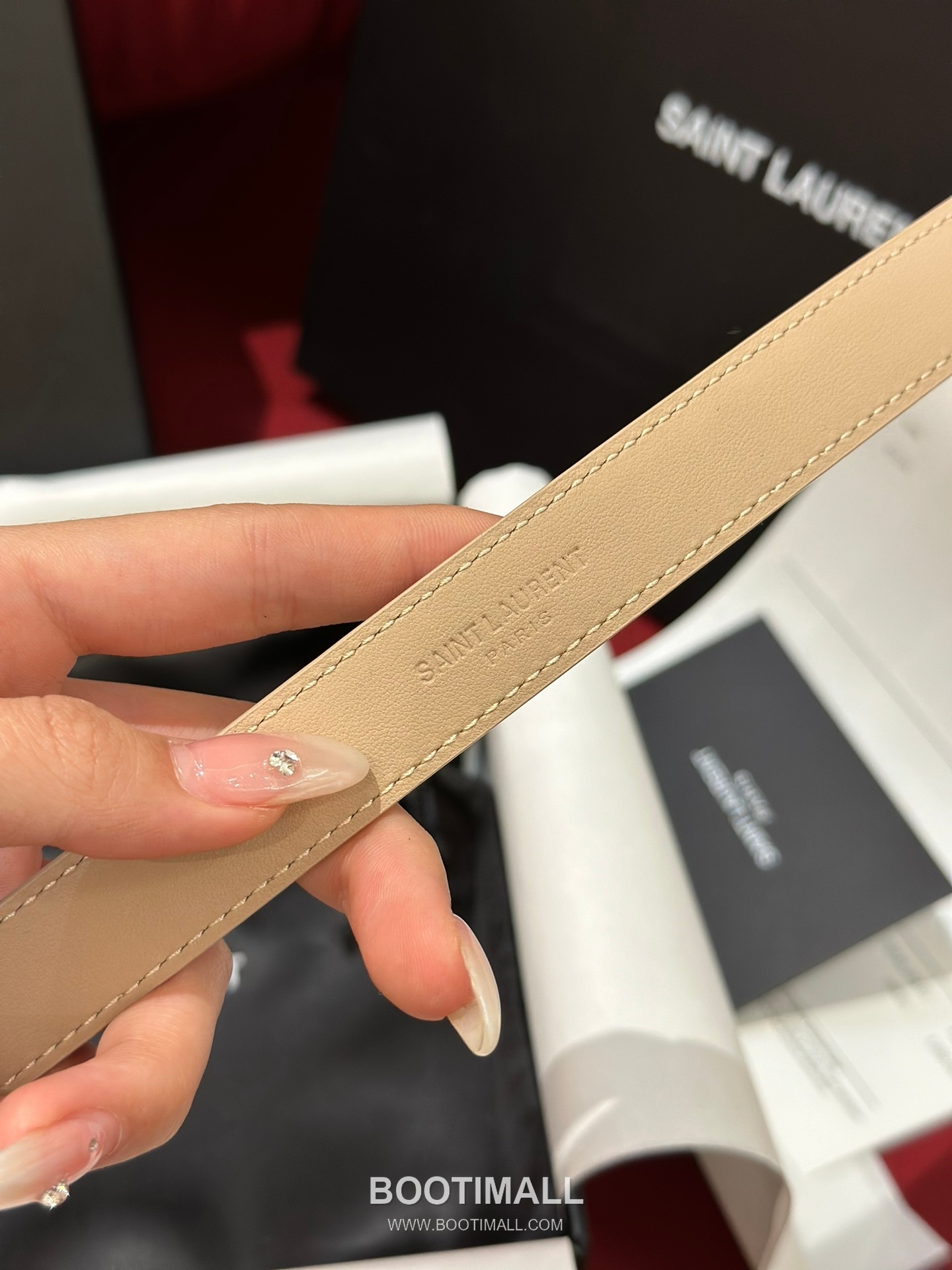 Saint Laurent Calfskin Leather Reversible Belt with YSL Logo Pin Buckle Gold-Plated 생로랑 카프스킨 레더 리버서블 벨트 YSL 로고 핀 버클 황동 베이스 금도금 2.0cm 7