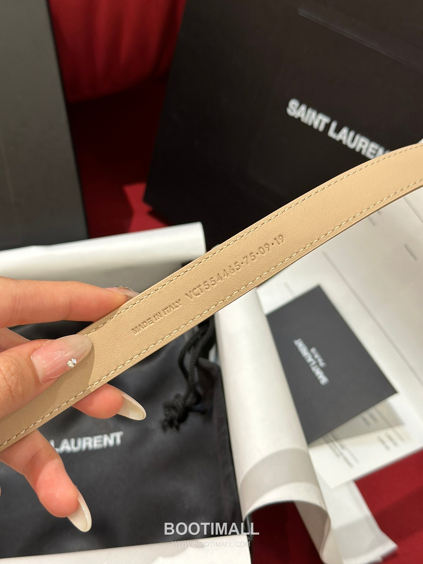 Saint Laurent Calfskin Leather Reversible Belt with YSL Logo Pin Buckle Gold-Plated 생로랑 카프스킨 레더 리버서블 벨트 YSL 로고 핀 버클 황동 베이스 금도금 2.0cm 8